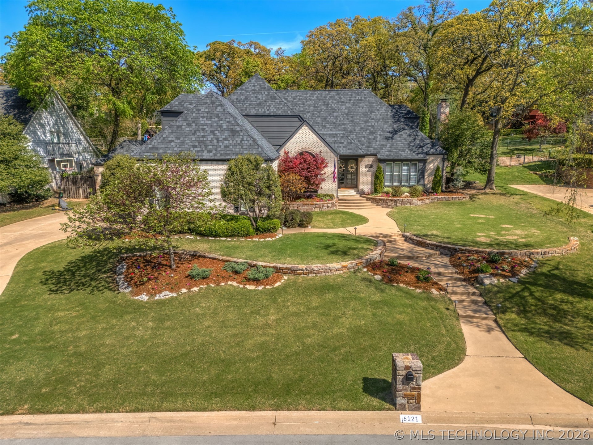 6121 E 106th Place Tulsa OK 74137