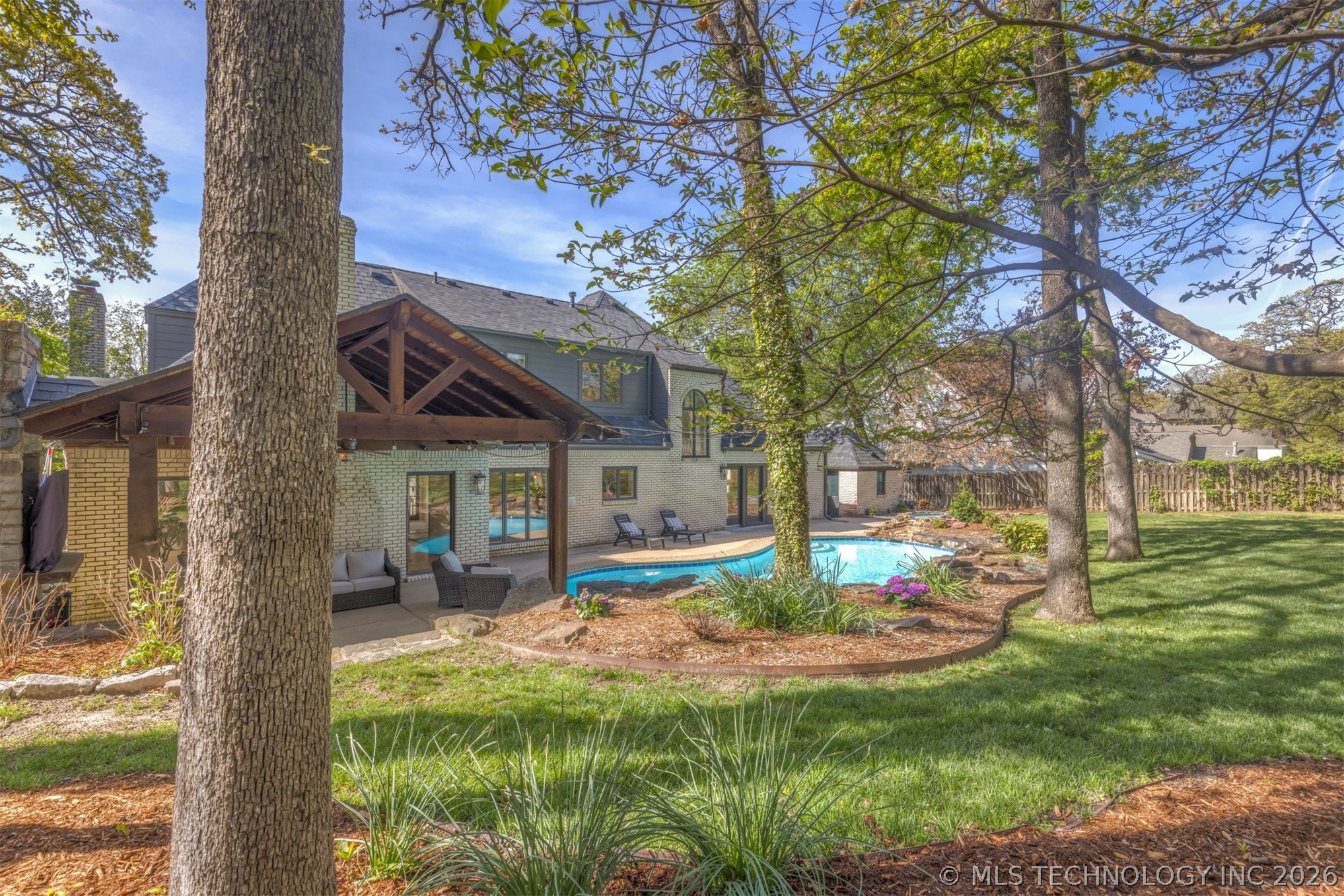 6121 E 106th Place Tulsa OK 74137