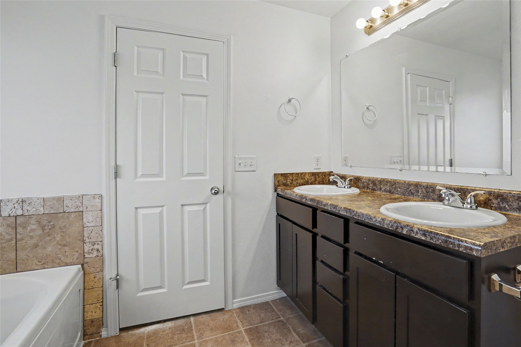 14815 S Lakewood Avenue Bixby OK 74008