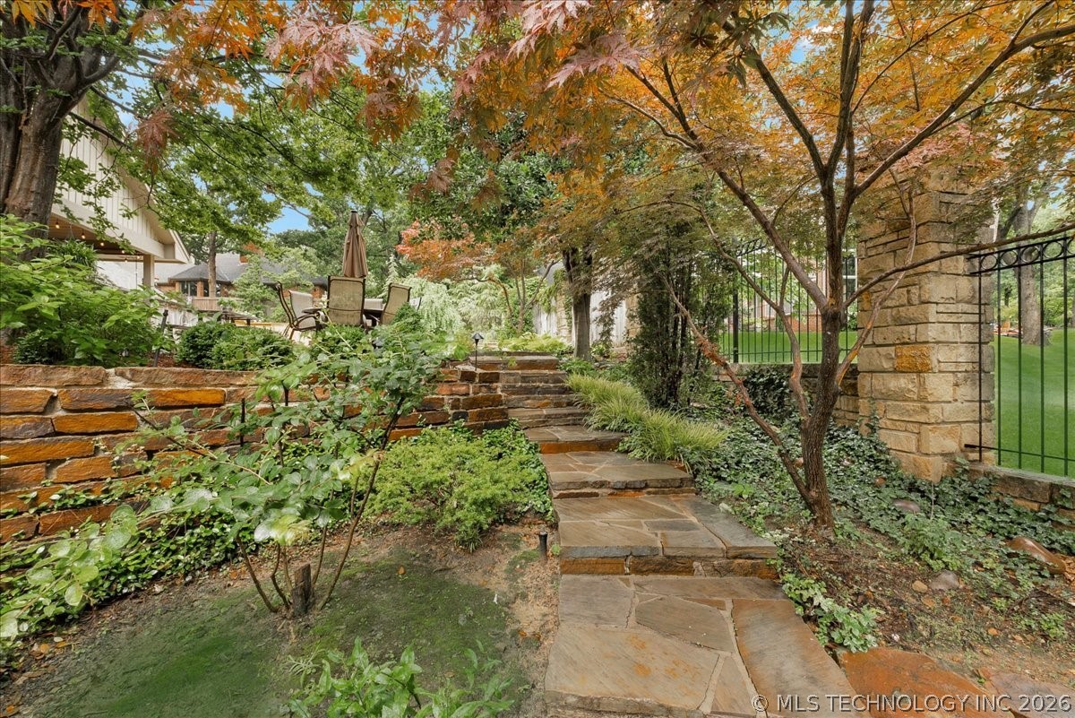 2917 E 68th Street Tulsa OK 74136