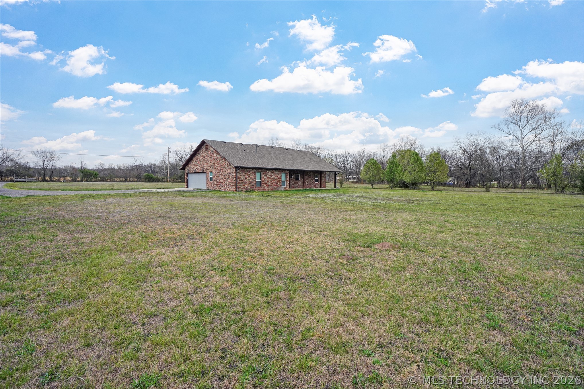 1685 N County Line Road E Fort Gibson OK 74434