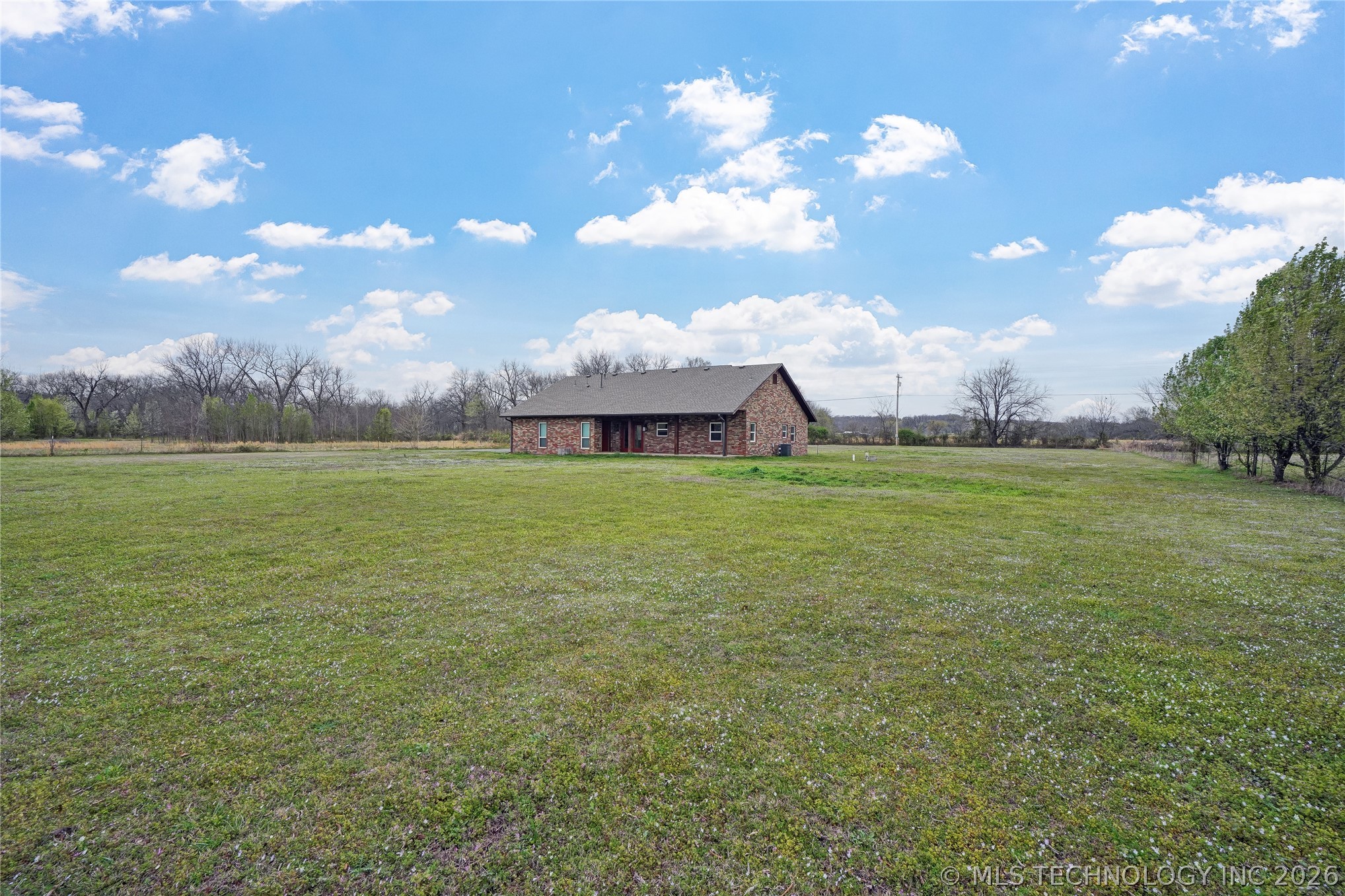 1685 N County Line Road E Fort Gibson OK 74434