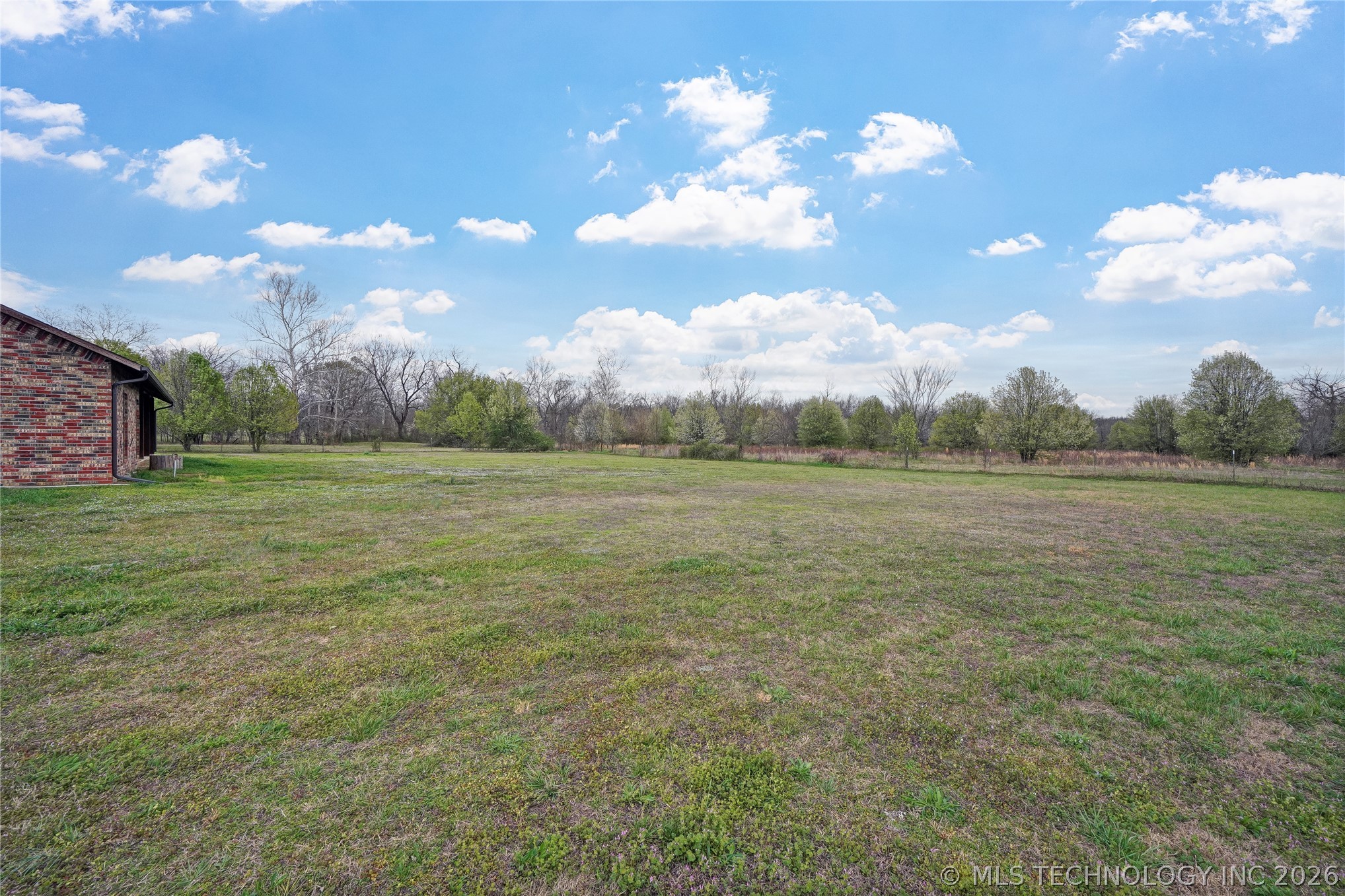 1685 N County Line Road E Fort Gibson OK 74434