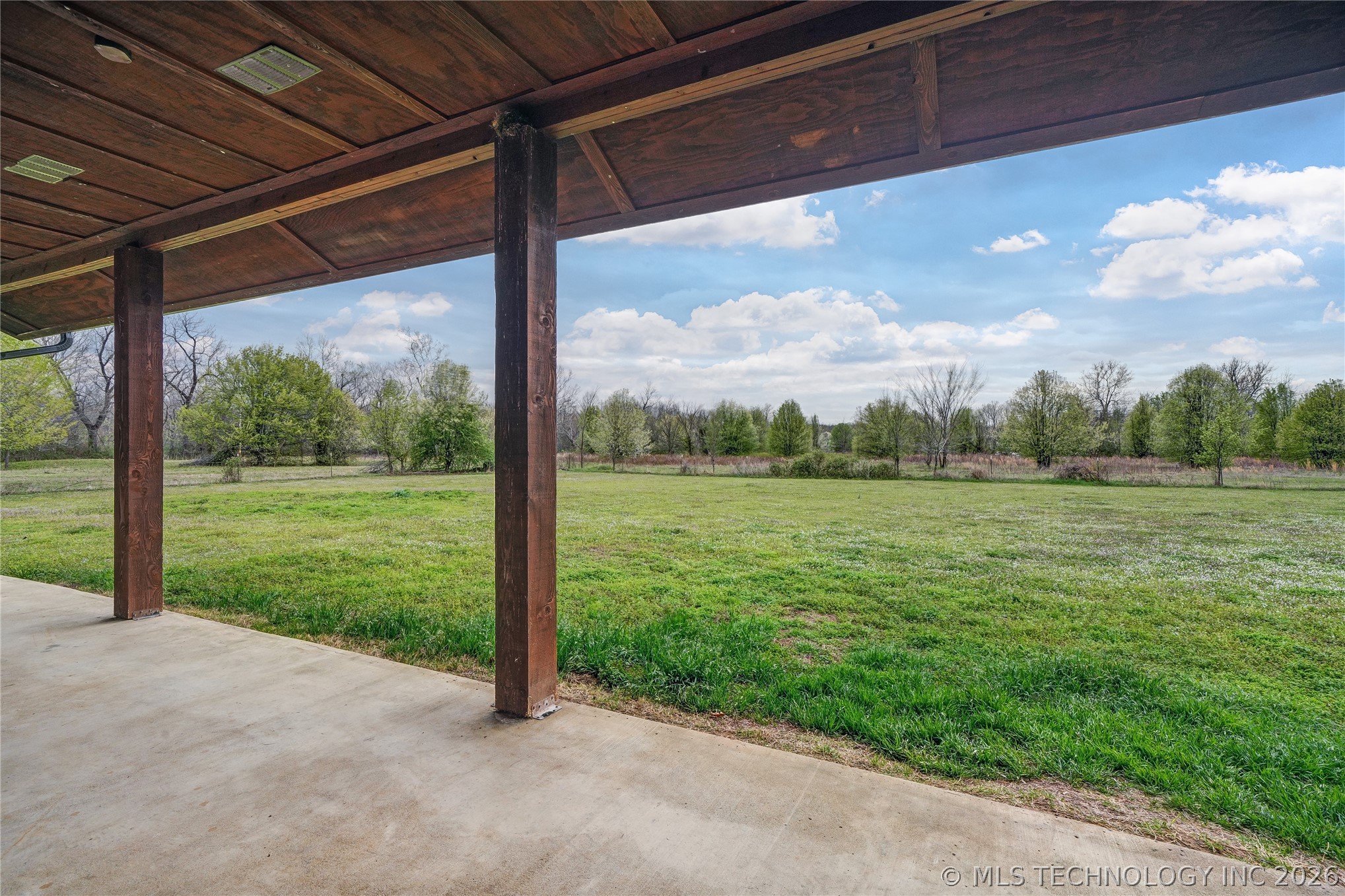 1685 N County Line Road E Fort Gibson OK 74434