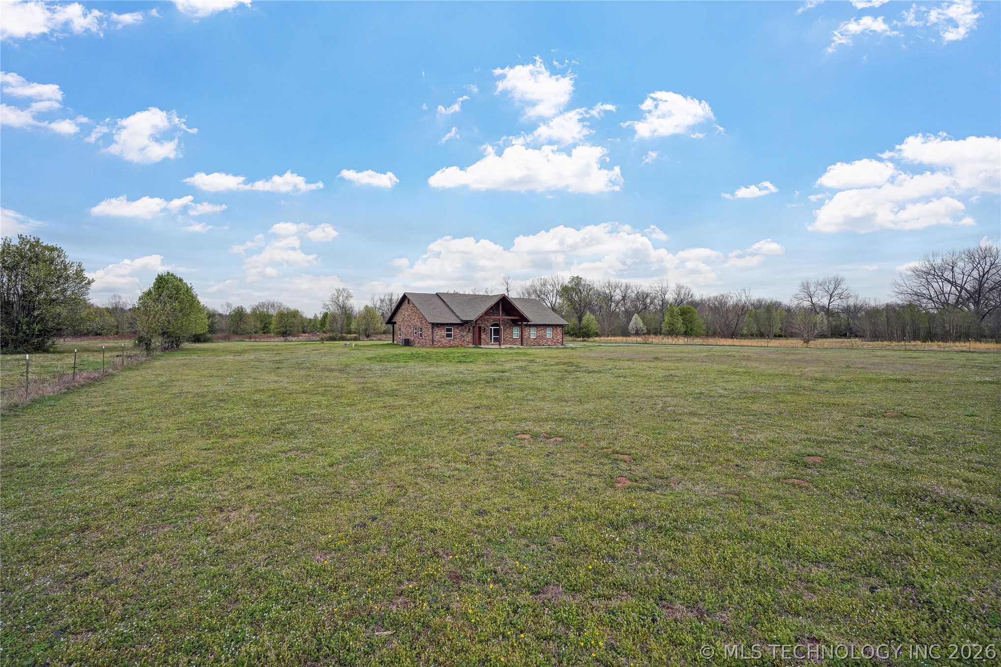 1685 N County Line Road E Fort Gibson OK 74434