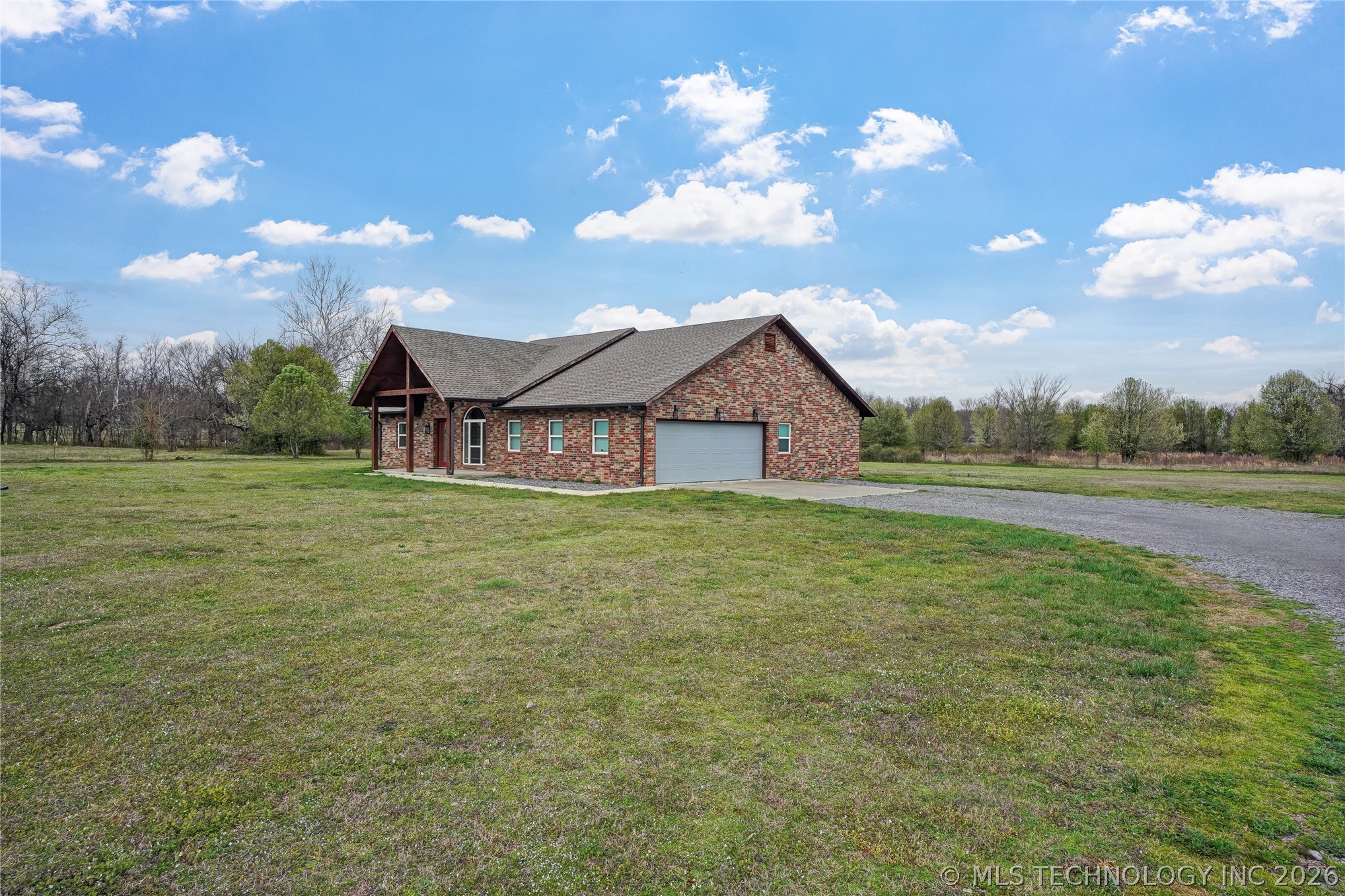 1685 N County Line Road E Fort Gibson OK 74434