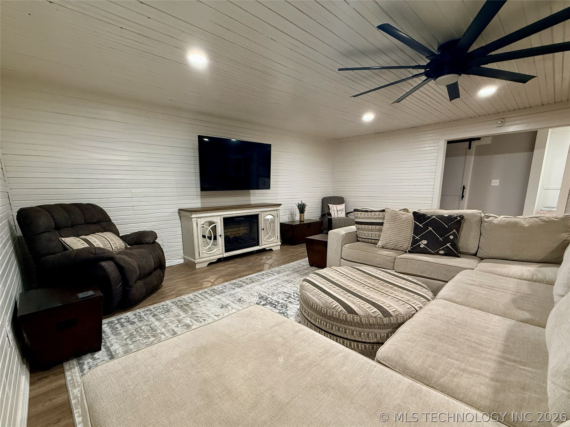 400 N Cherokee Street Kansas OK 74347
