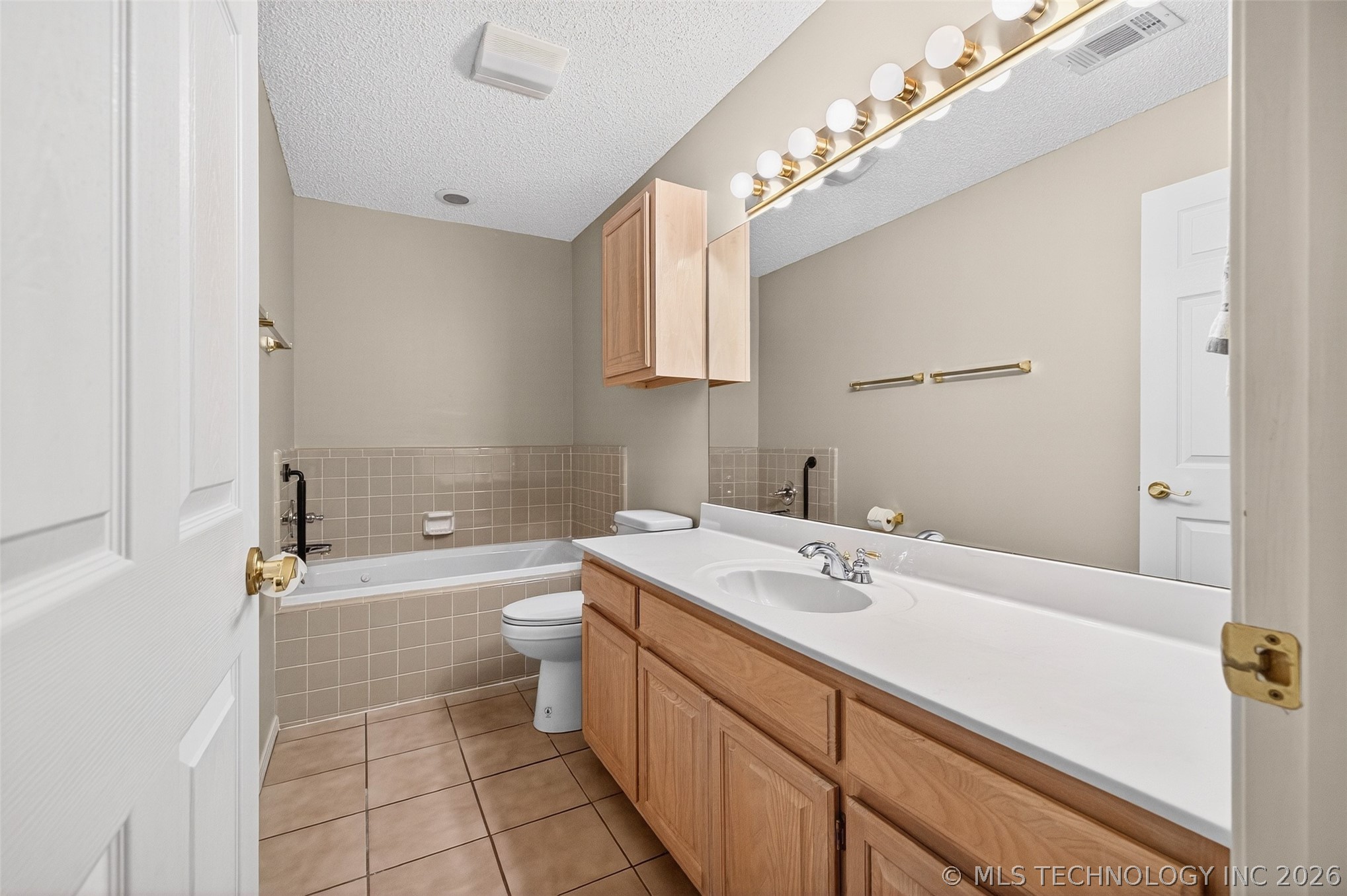 8323 E 81st Place Tulsa OK 74133