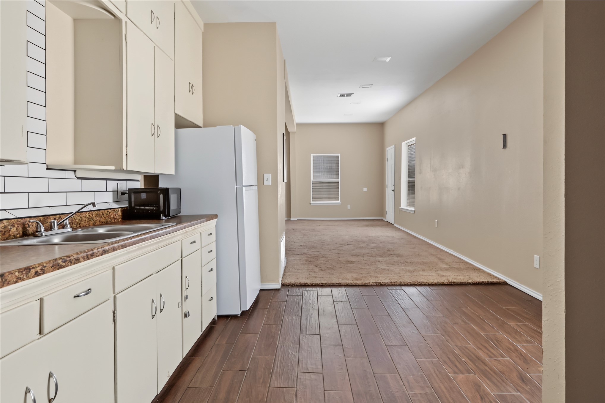 208 E 3rd Street Skiatook OK 74070