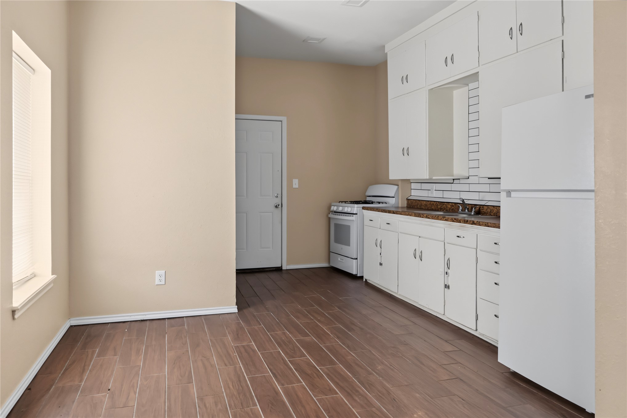 208 E 3rd Street Skiatook OK 74070