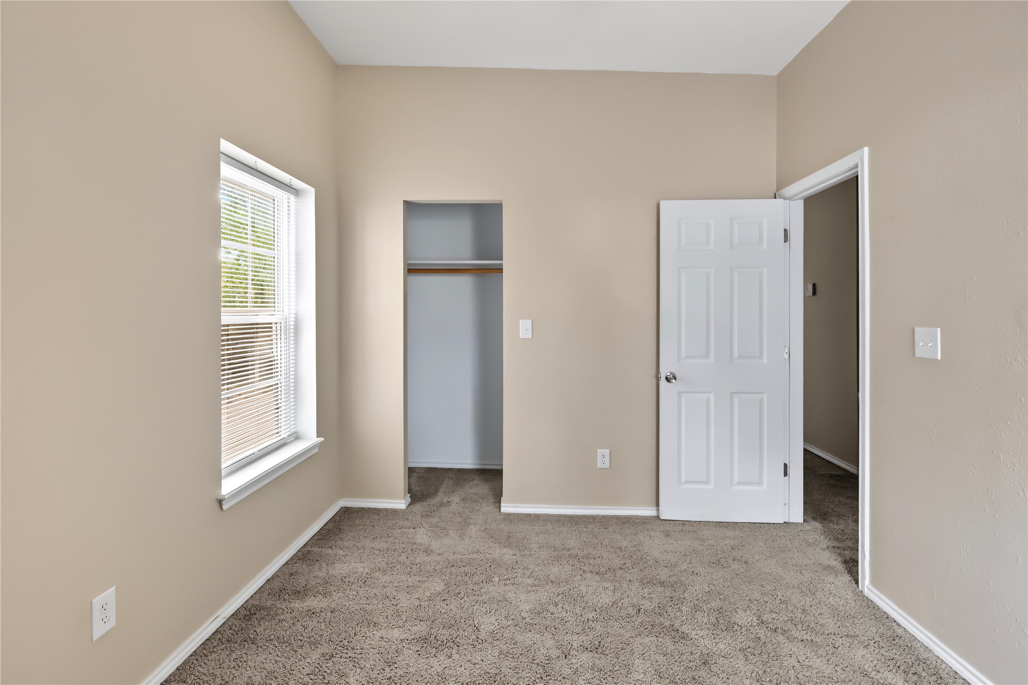 208 E 3rd Street Skiatook OK 74070