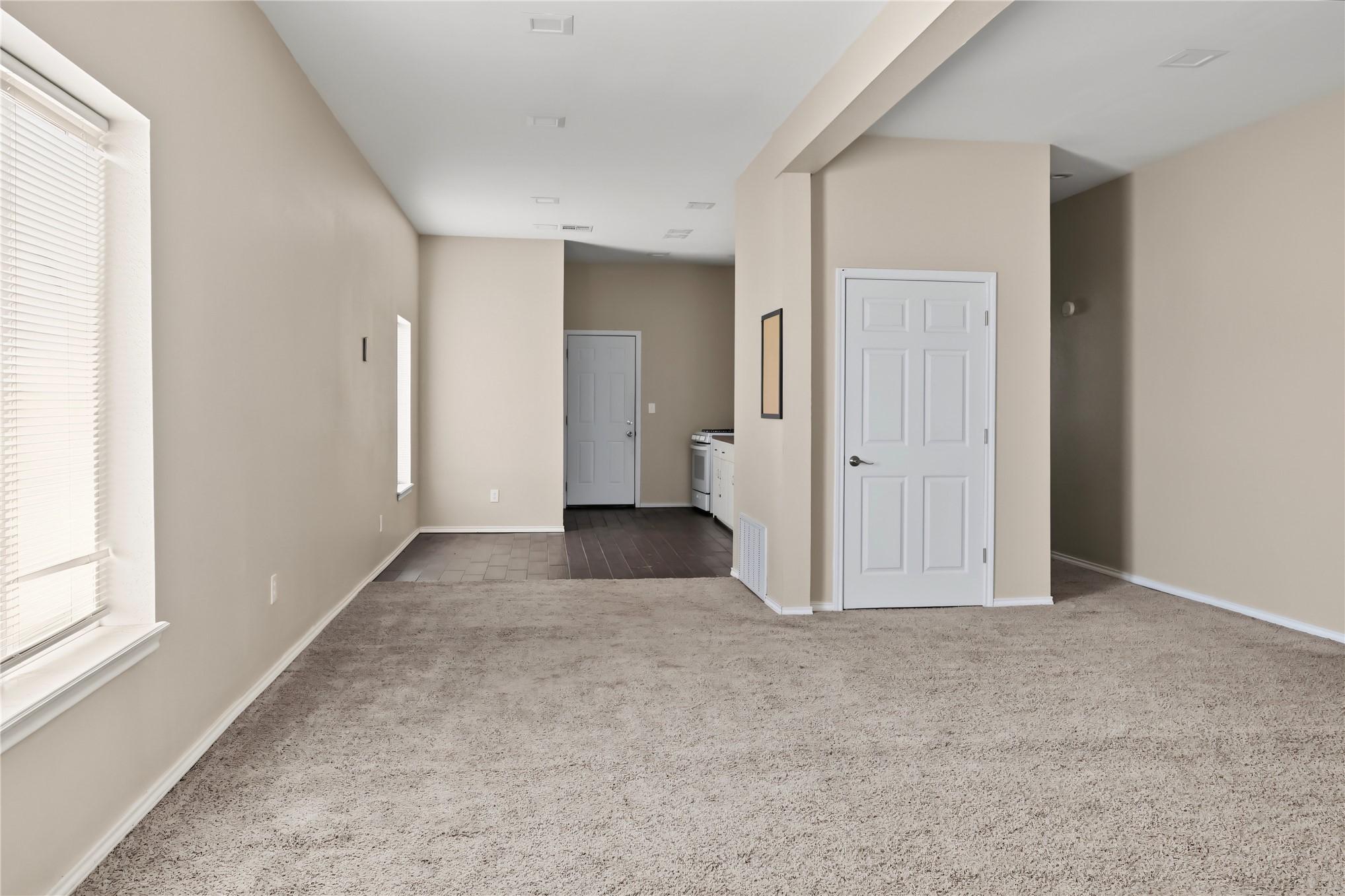 208 E 3rd Street Skiatook OK 74070