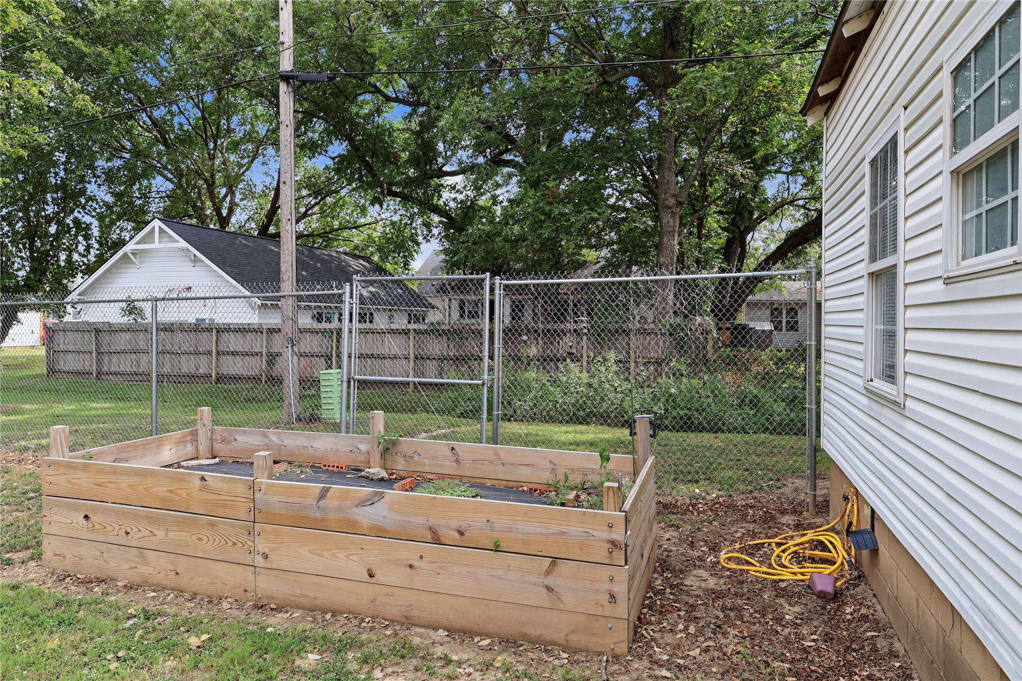 208 E 3rd Street Skiatook OK 74070