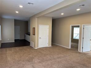208 E 3rd Street Skiatook OK 74070