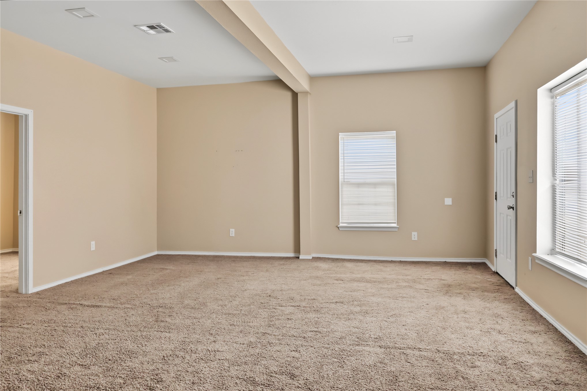 208 E 3rd Street Skiatook OK 74070