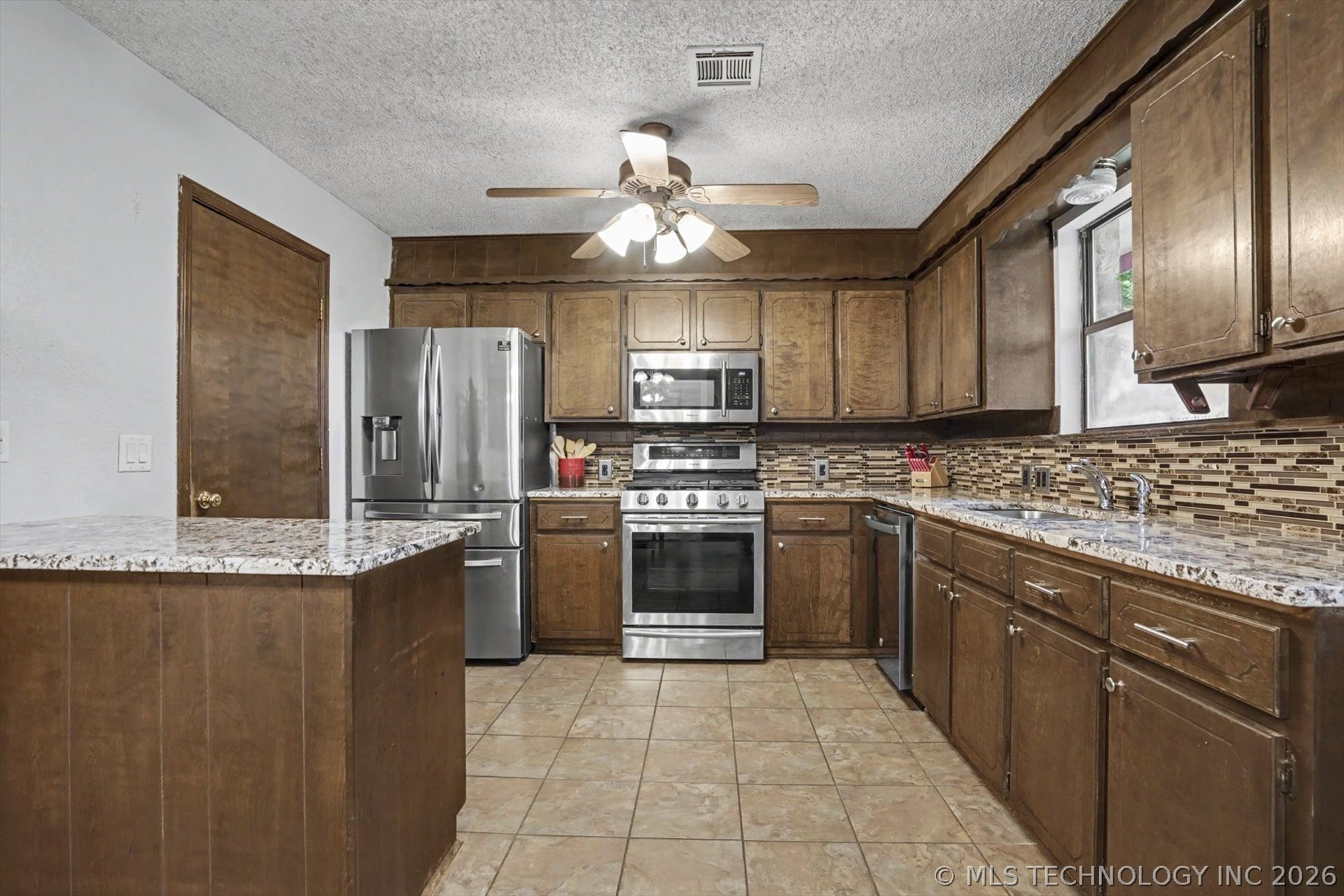 1112 W Memphis Street Broken Arrow OK 74012