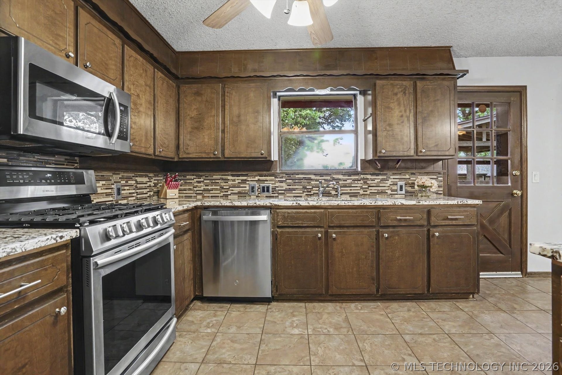 1112 W Memphis Street Broken Arrow OK 74012