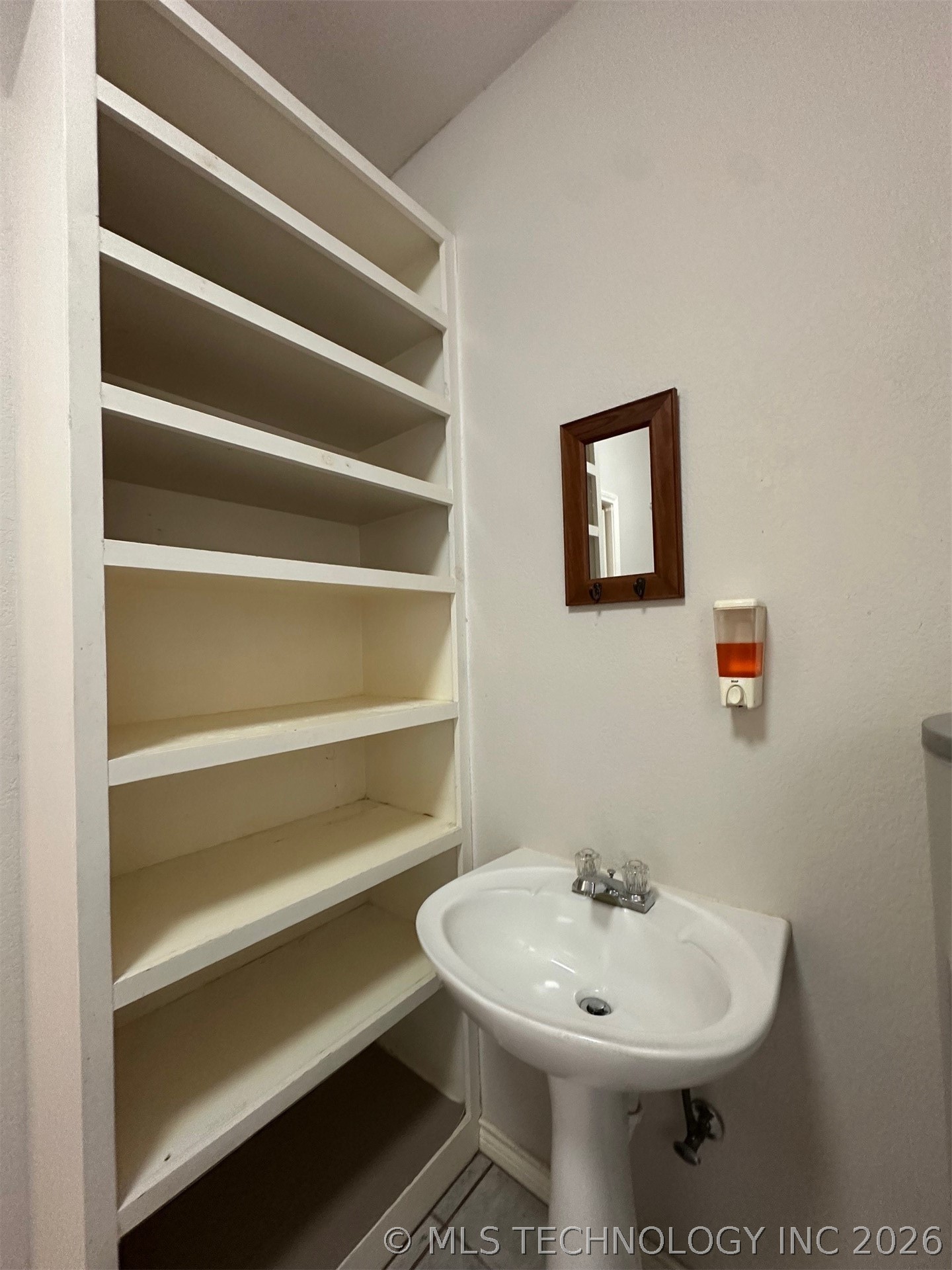 6946 Red Oak Drive Kingston OK 73439