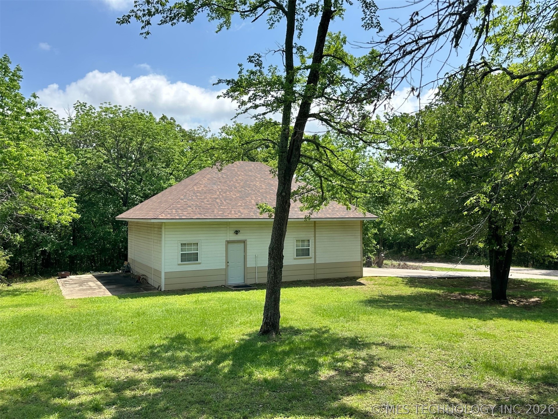 6946 Red Oak Drive Kingston OK 73439