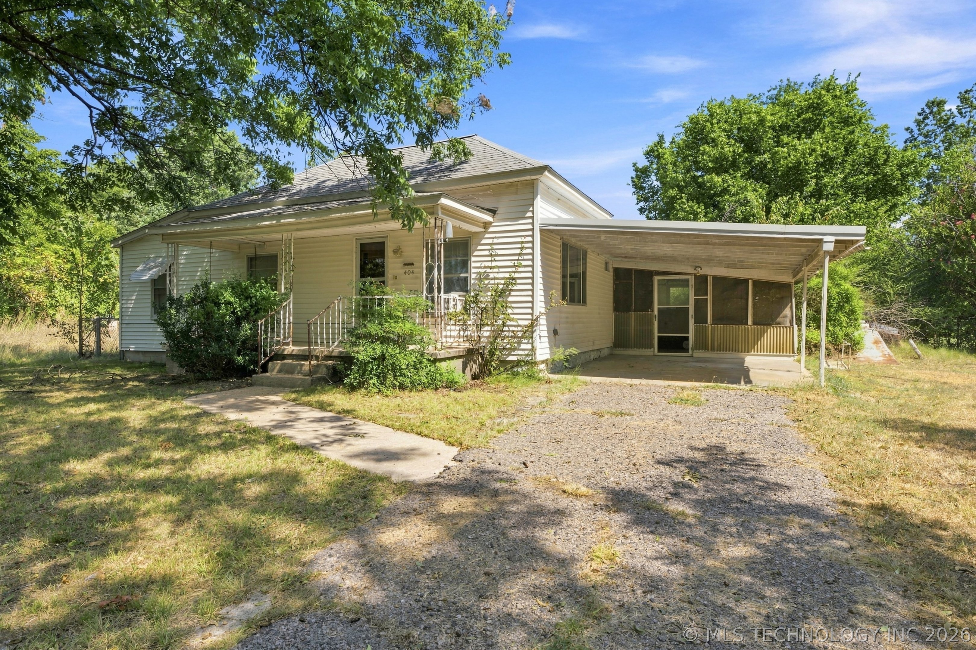 404 E Beach Street Henryetta OK 74437
