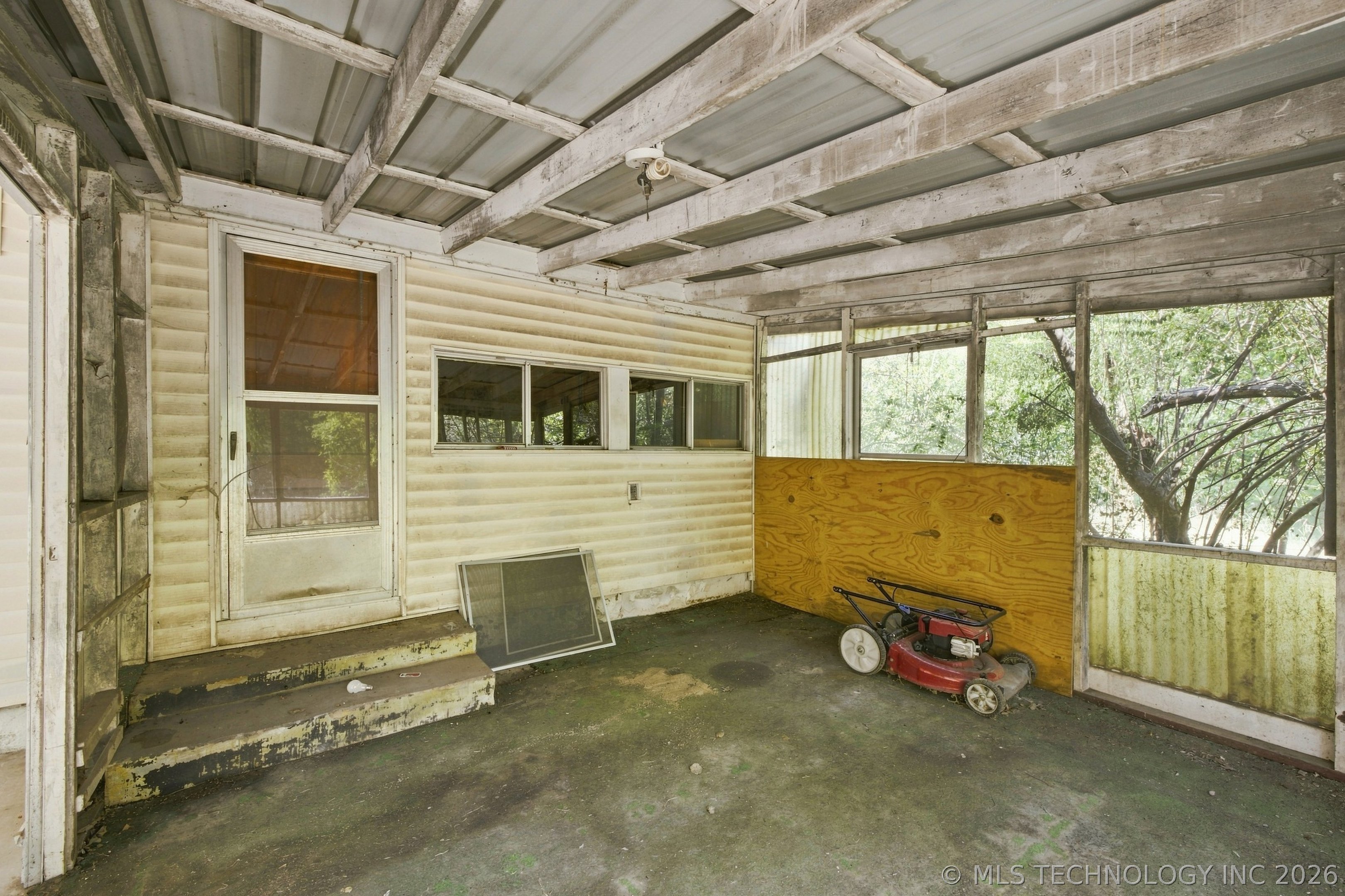 404 E Beach Street Henryetta OK 74437