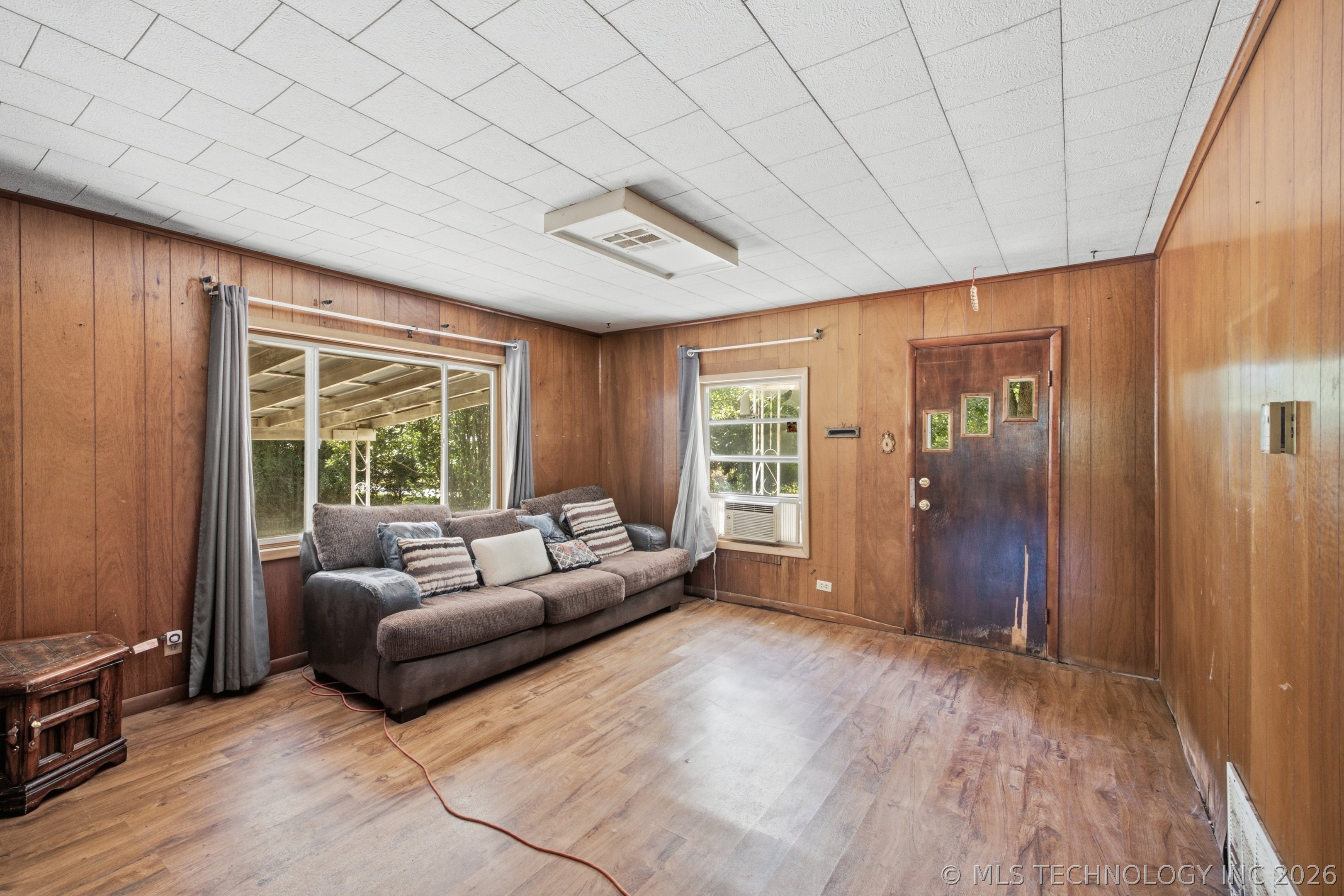 404 E Beach Street Henryetta OK 74437