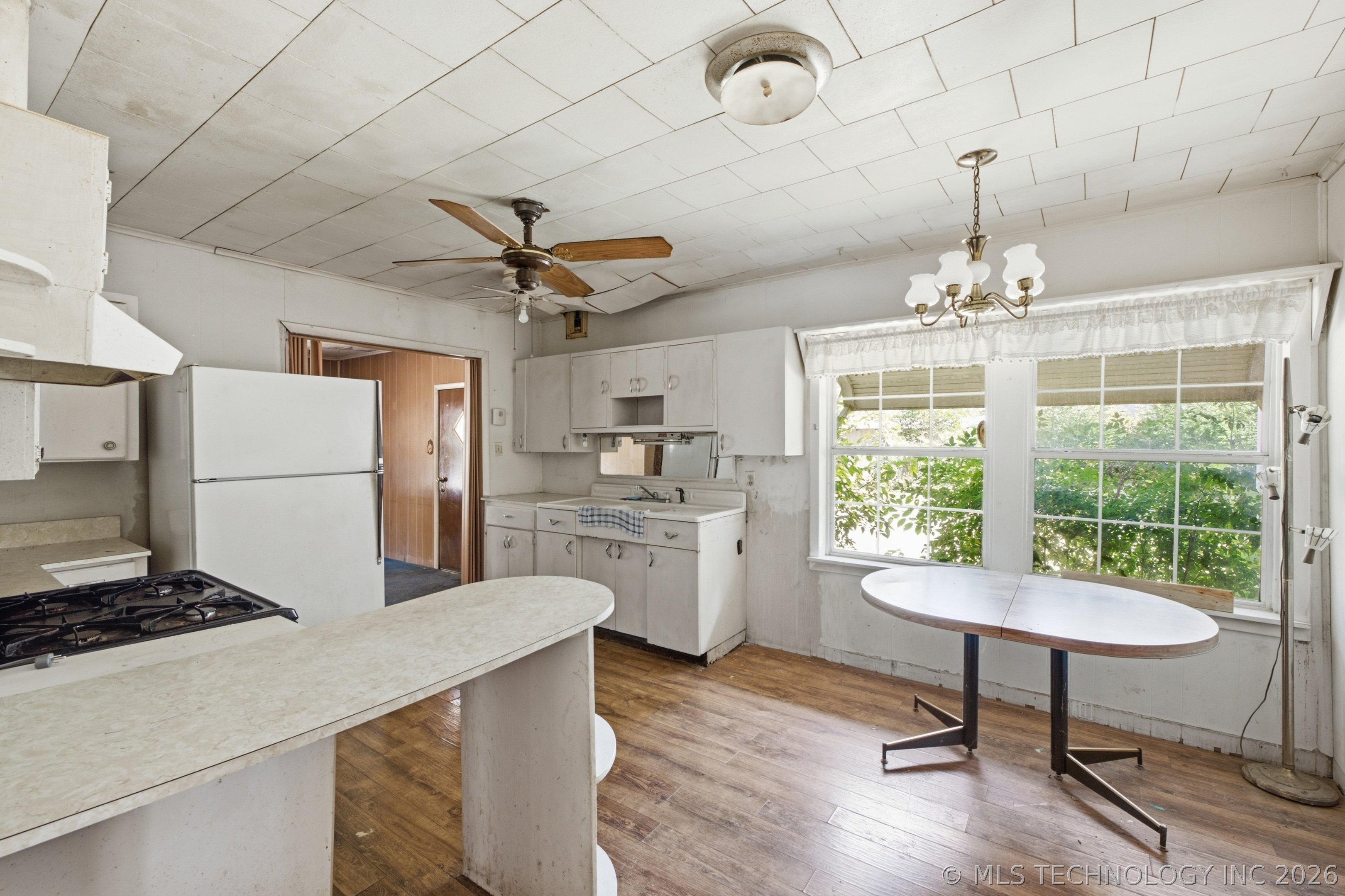 404 E Beach Street Henryetta OK 74437