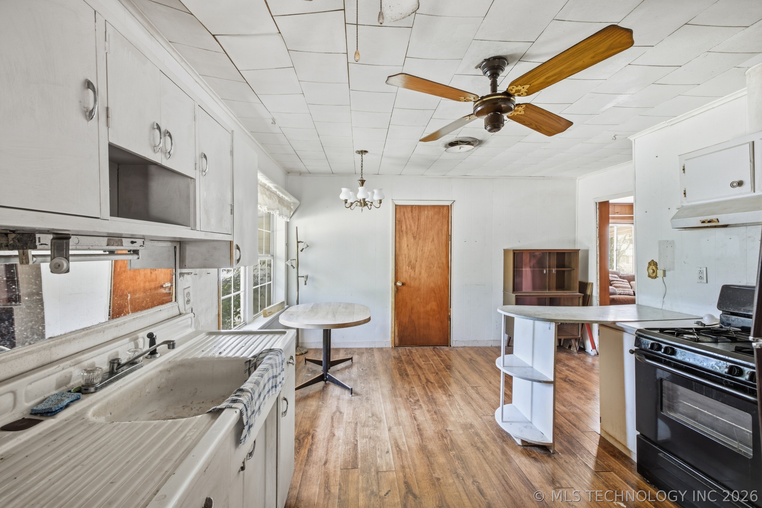 404 E Beach Street Henryetta OK 74437