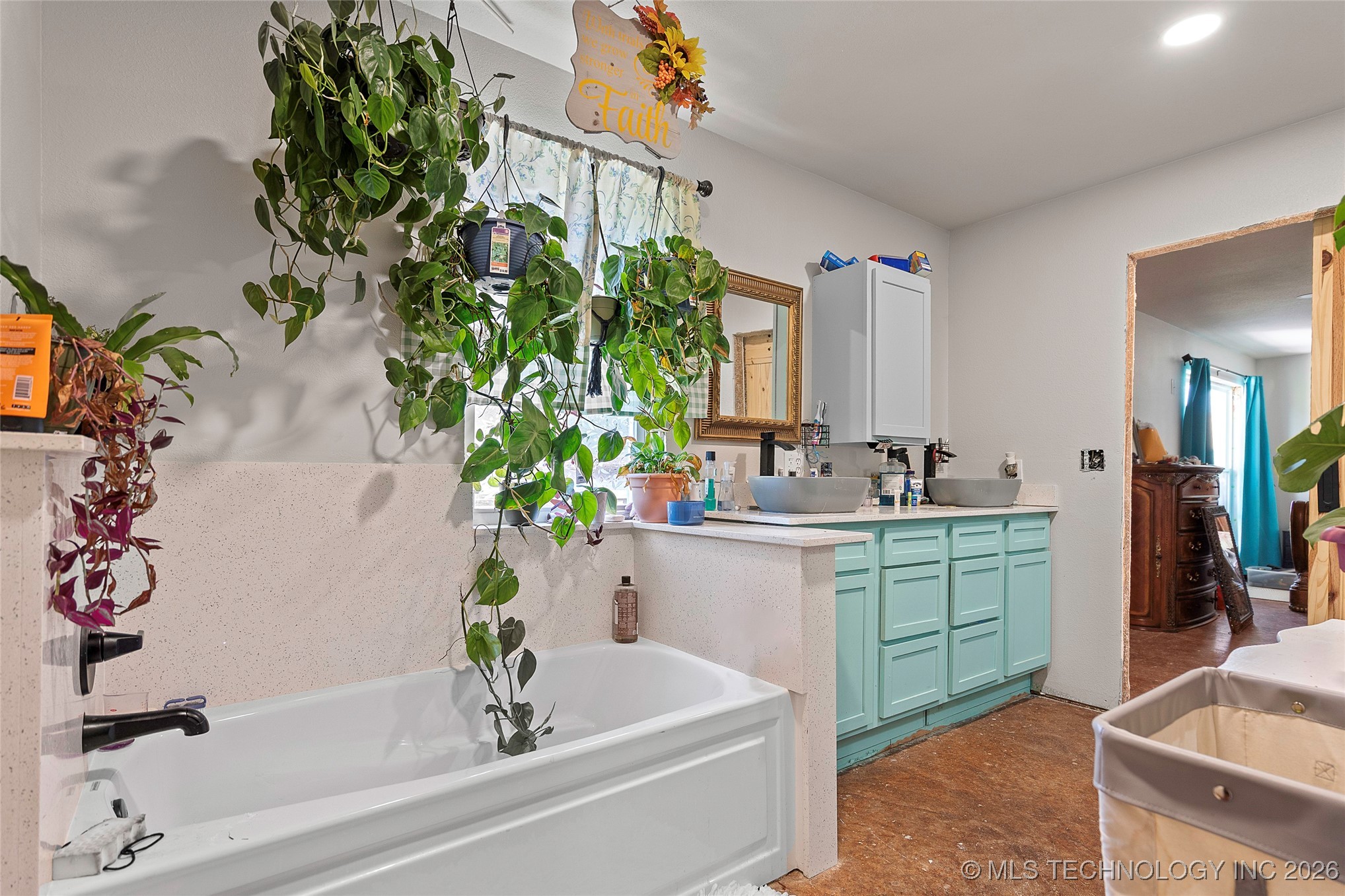 11850 Prairie Valley Lone Grove OK 73443
