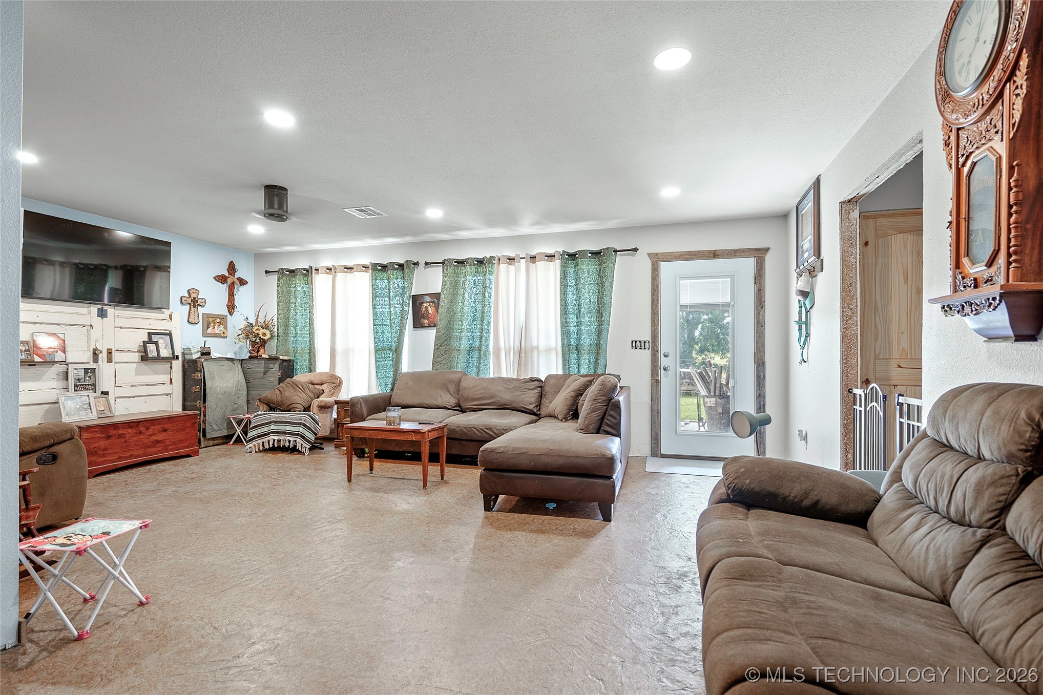 11850 Prairie Valley Lone Grove OK 73443