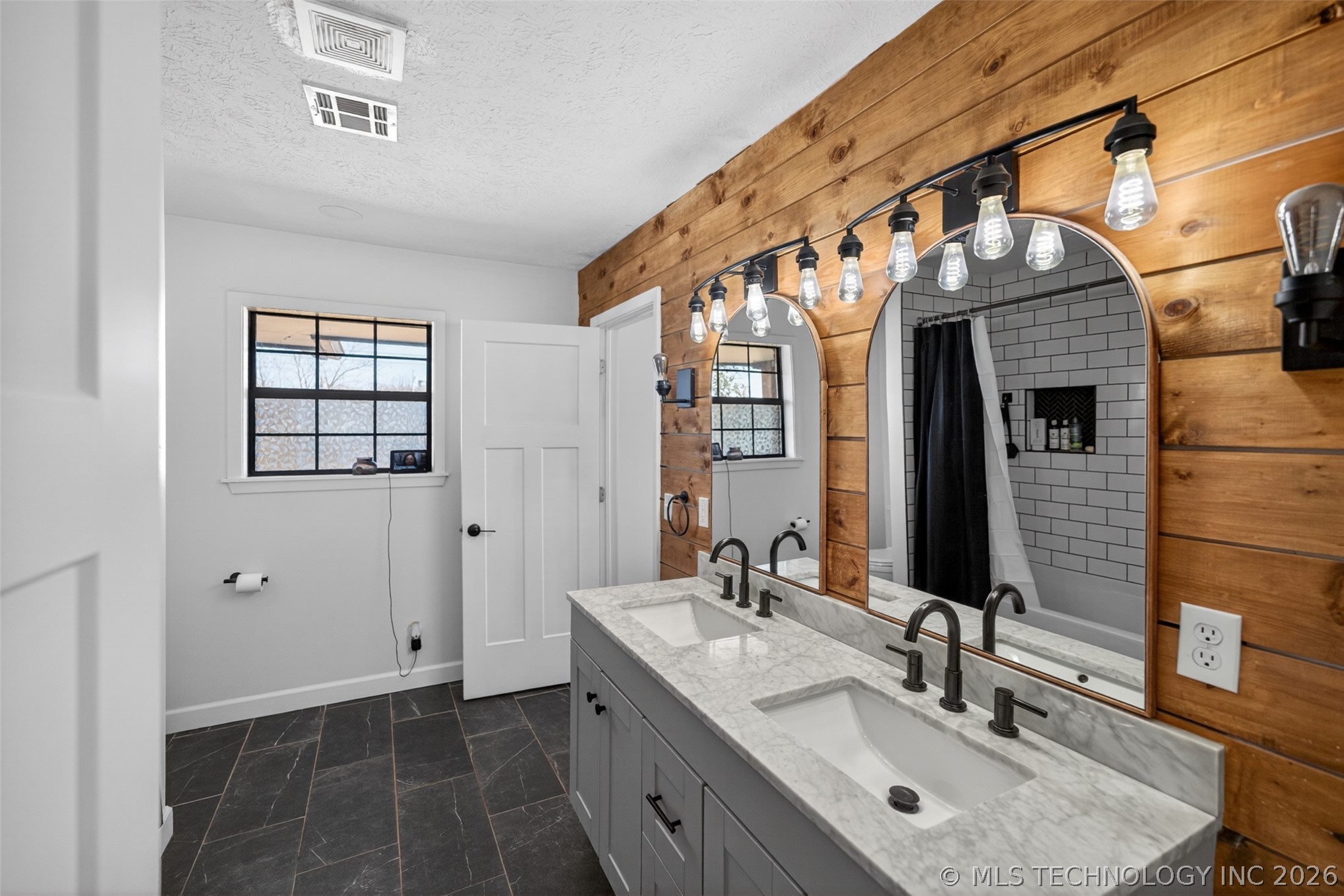 406 N William Penn Adair OK 74330