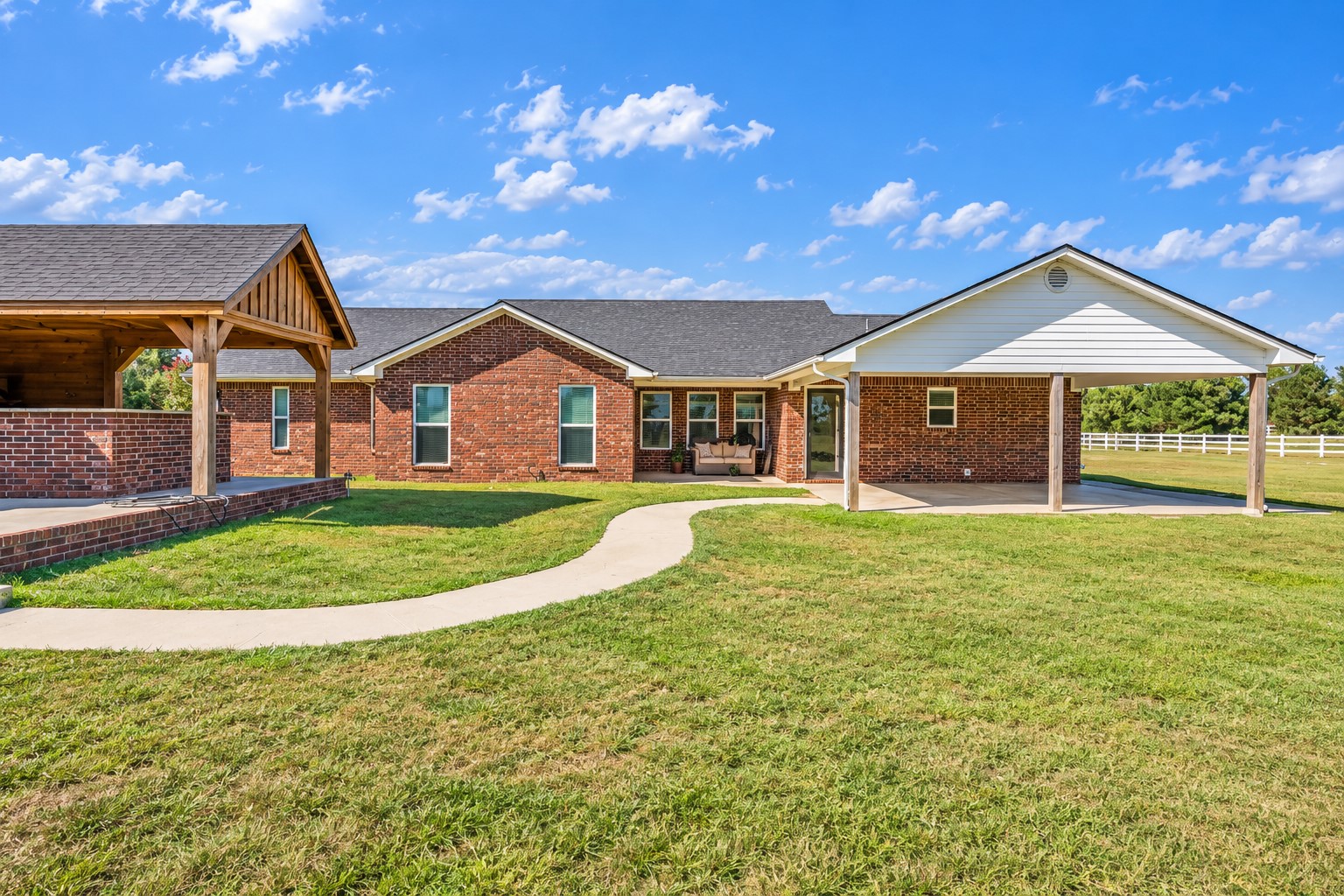 2284 E Roping Road Atoka OK 74525