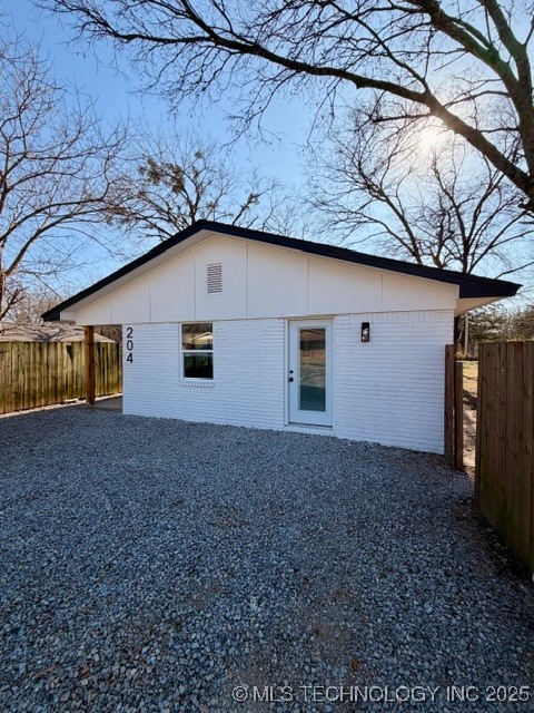 204 W 21st Street Tishomingo OK 73460