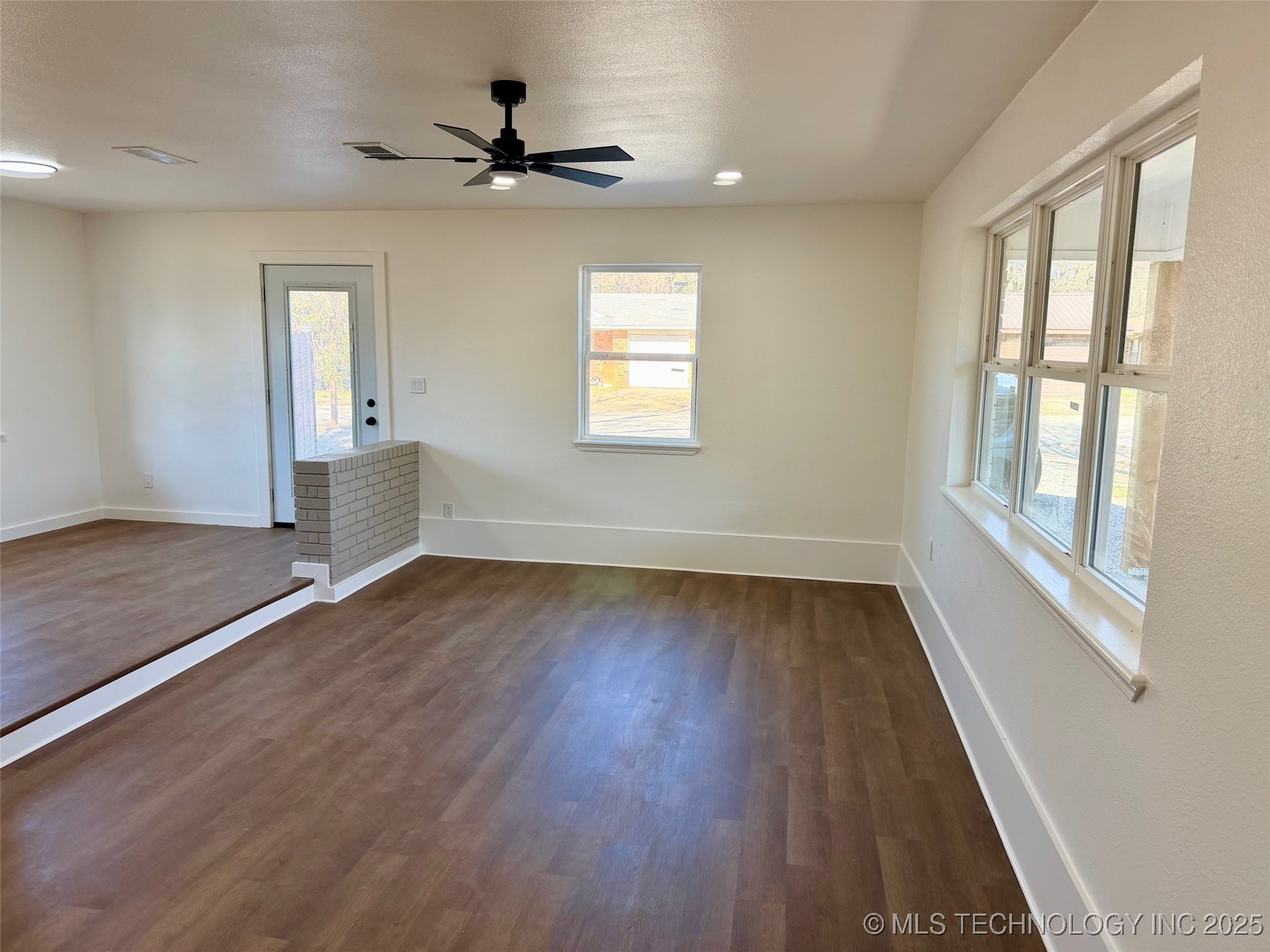204 W 21st Street Tishomingo OK 73460