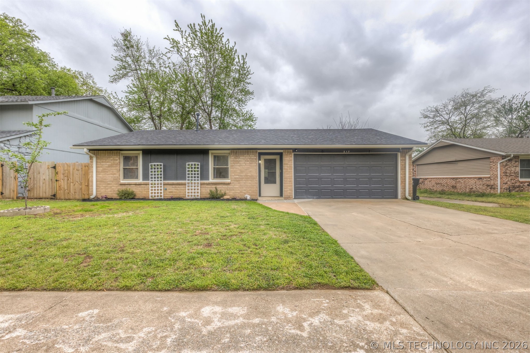 217 W Edgewater Street Broken Arrow OK 74012