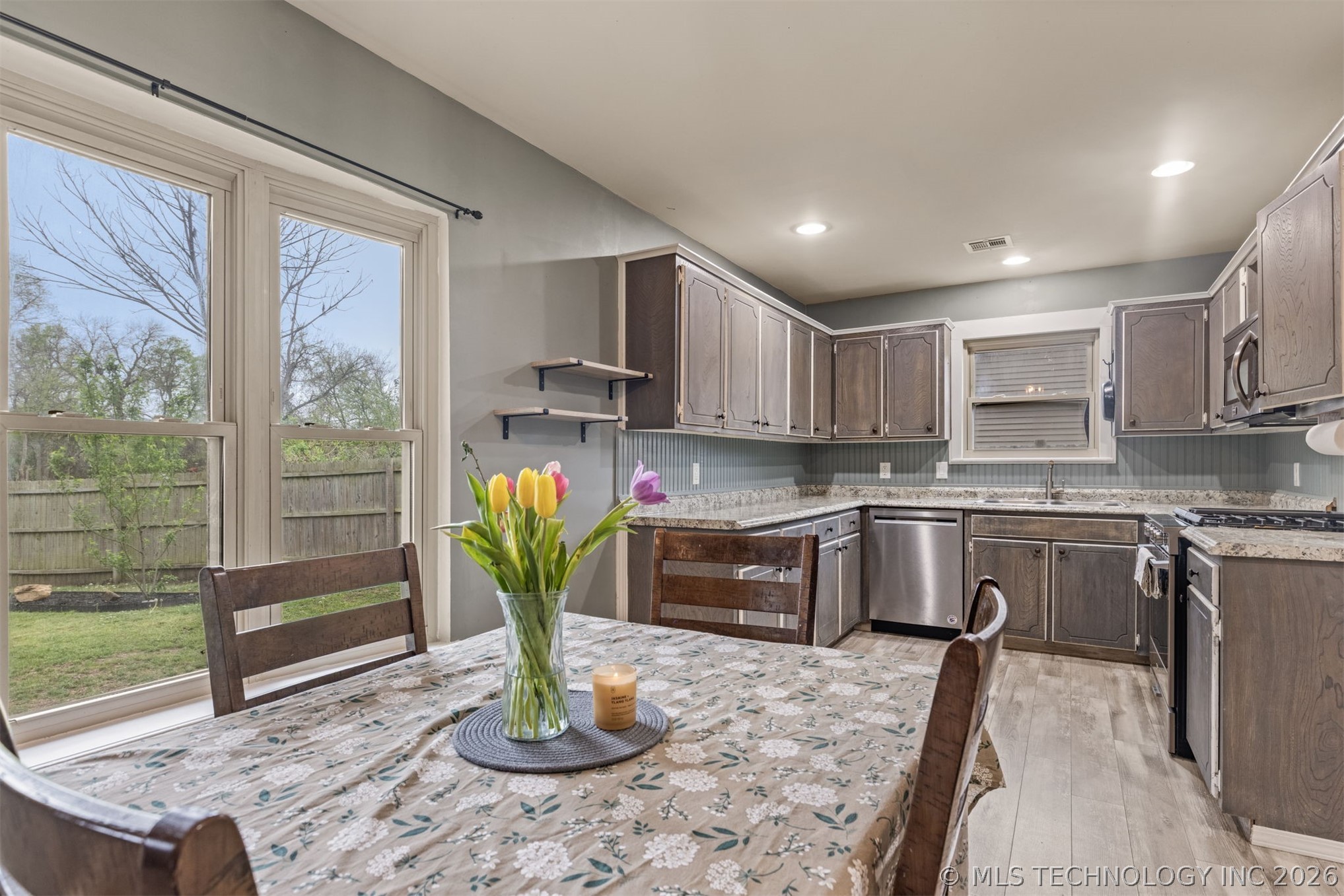 217 W Edgewater Street Broken Arrow OK 74012