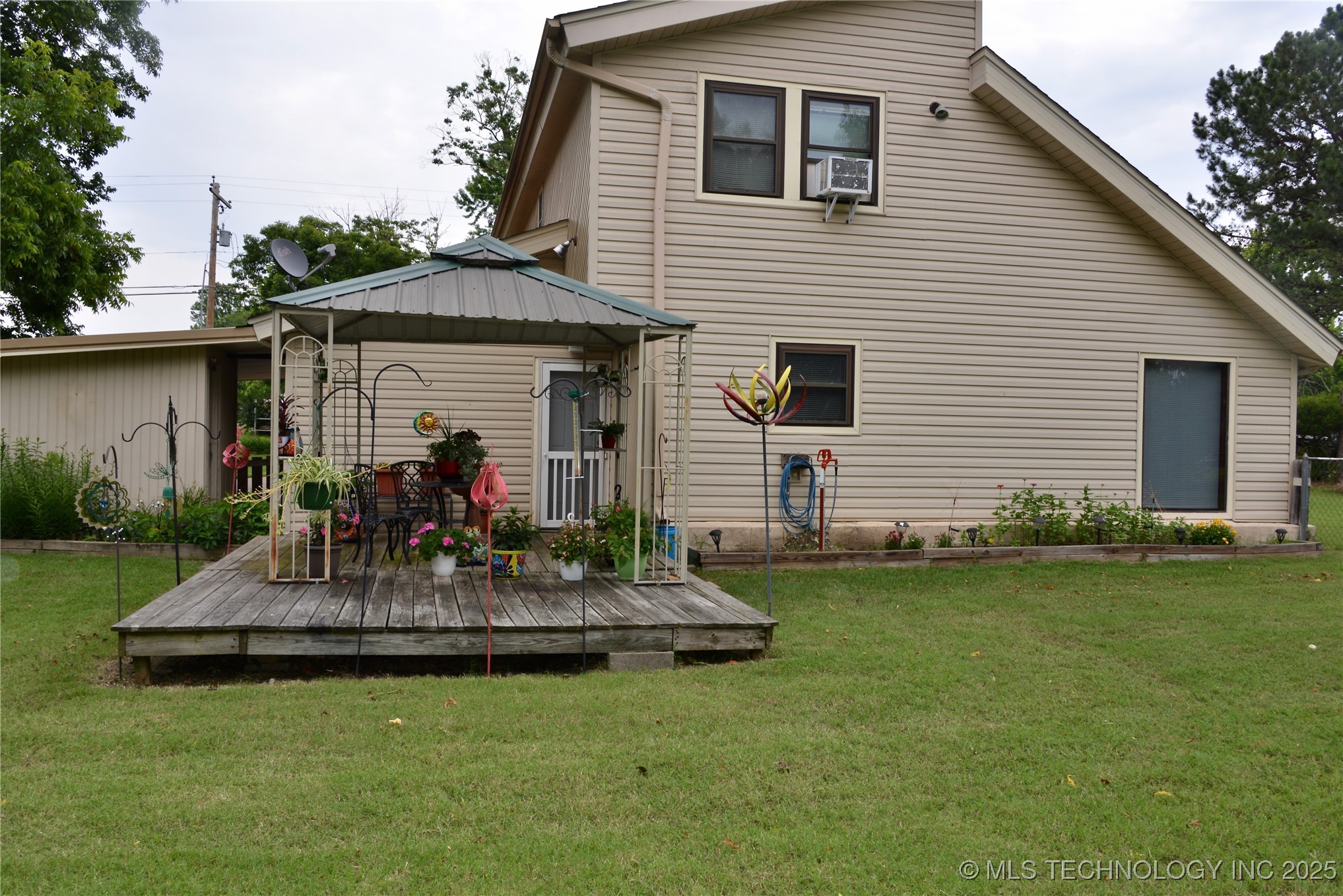 1409 N 5th Street Henryetta OK 74437