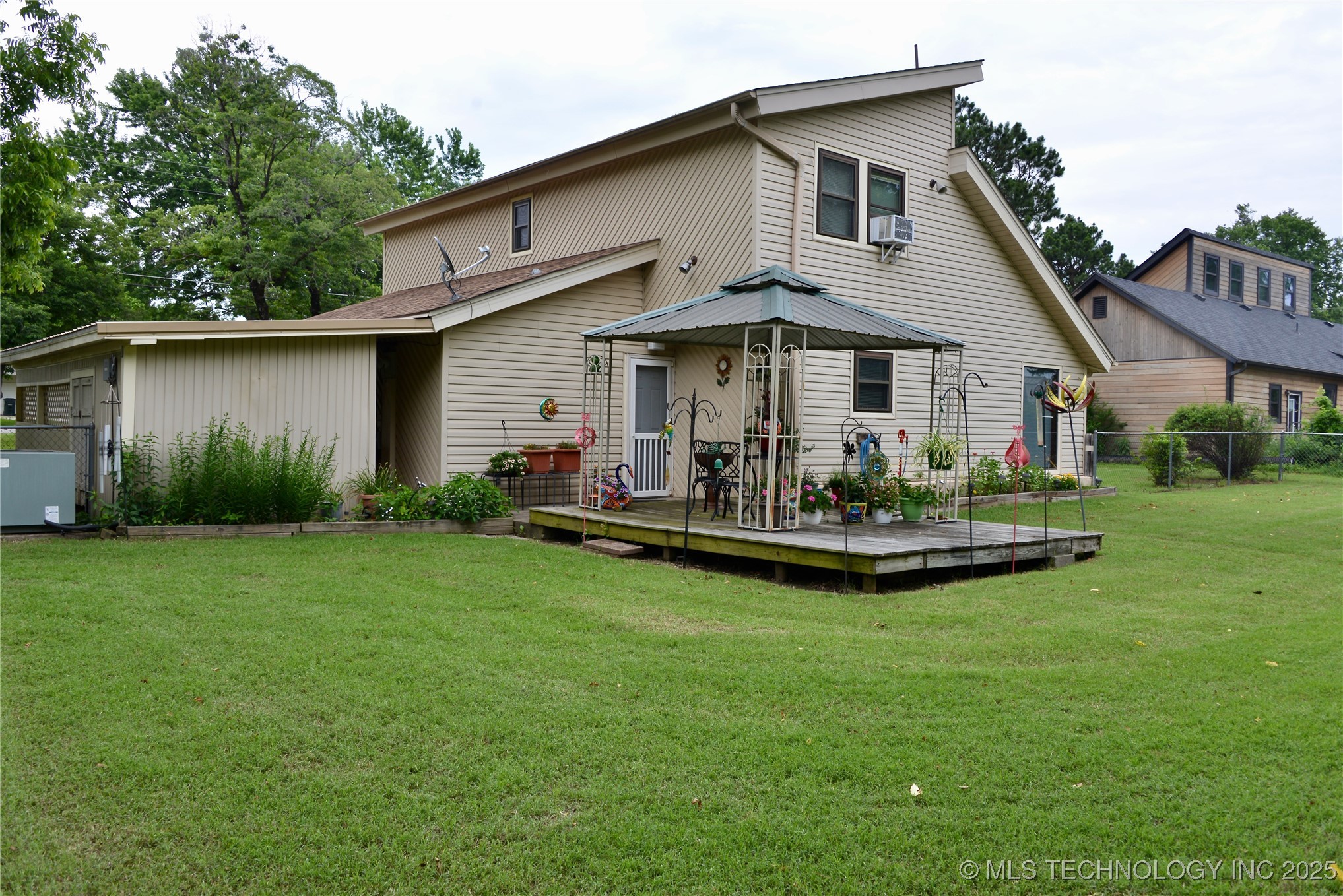 1409 N 5th Street Henryetta OK 74437