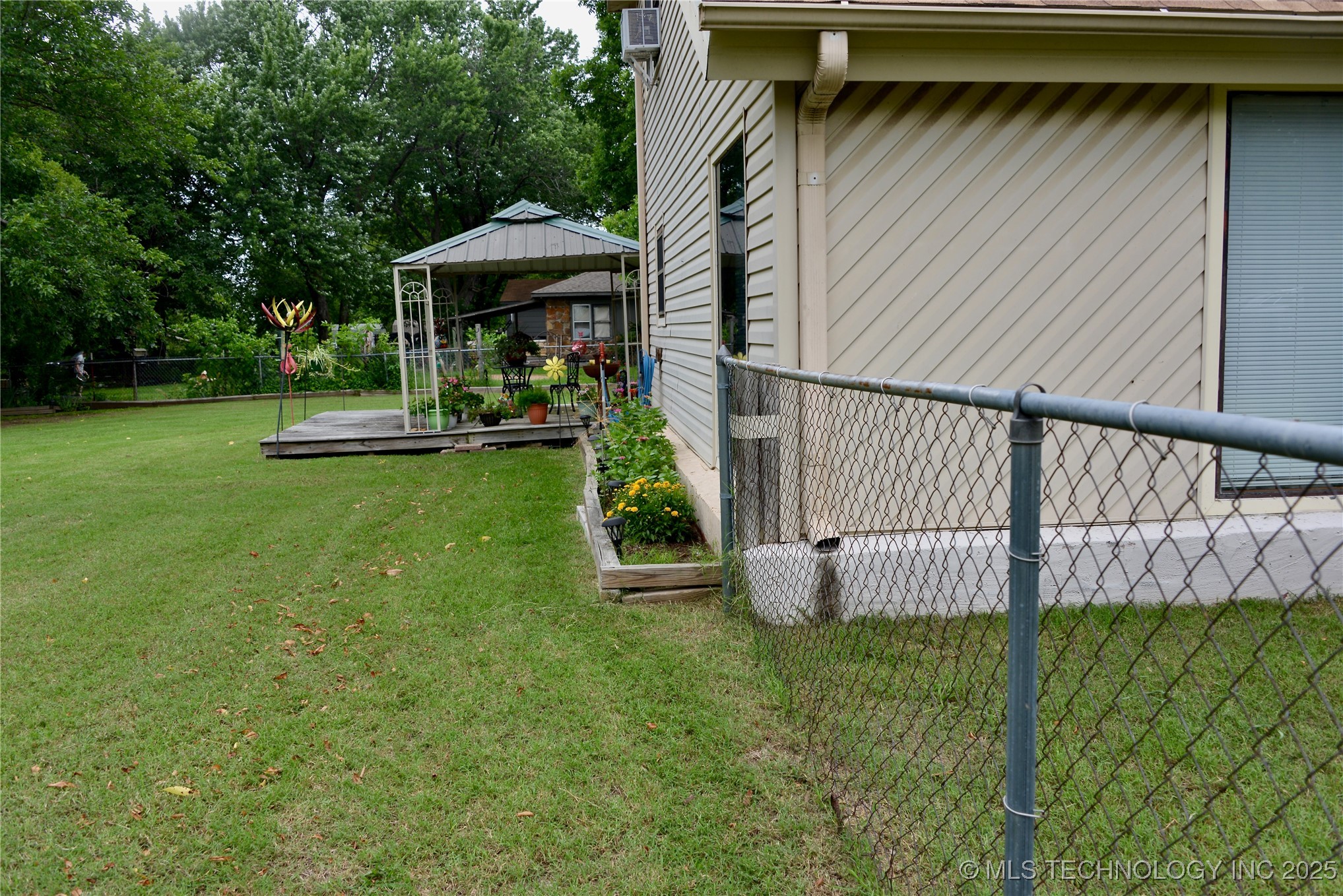 1409 N 5th Street Henryetta OK 74437