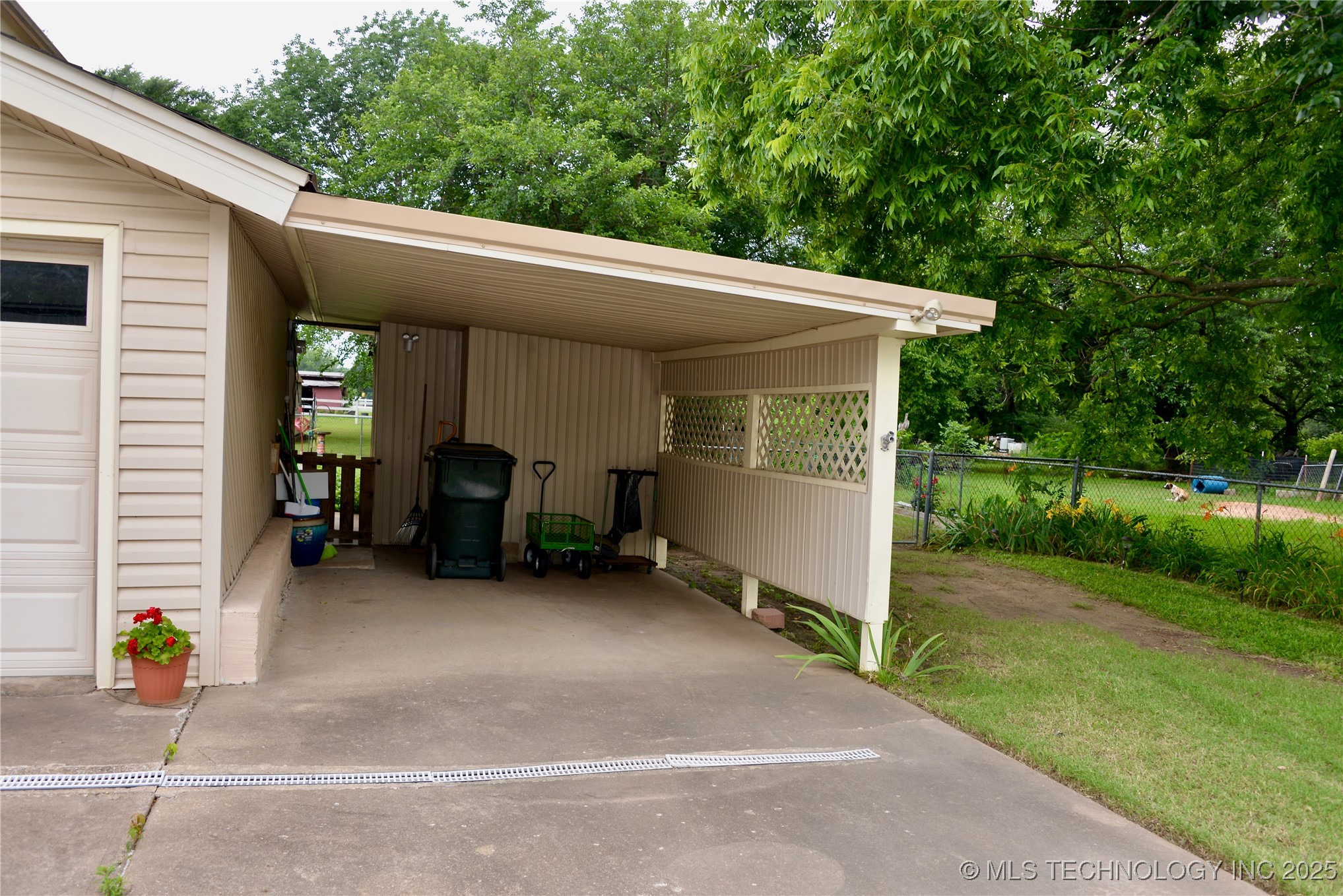 1409 N 5th Street Henryetta OK 74437