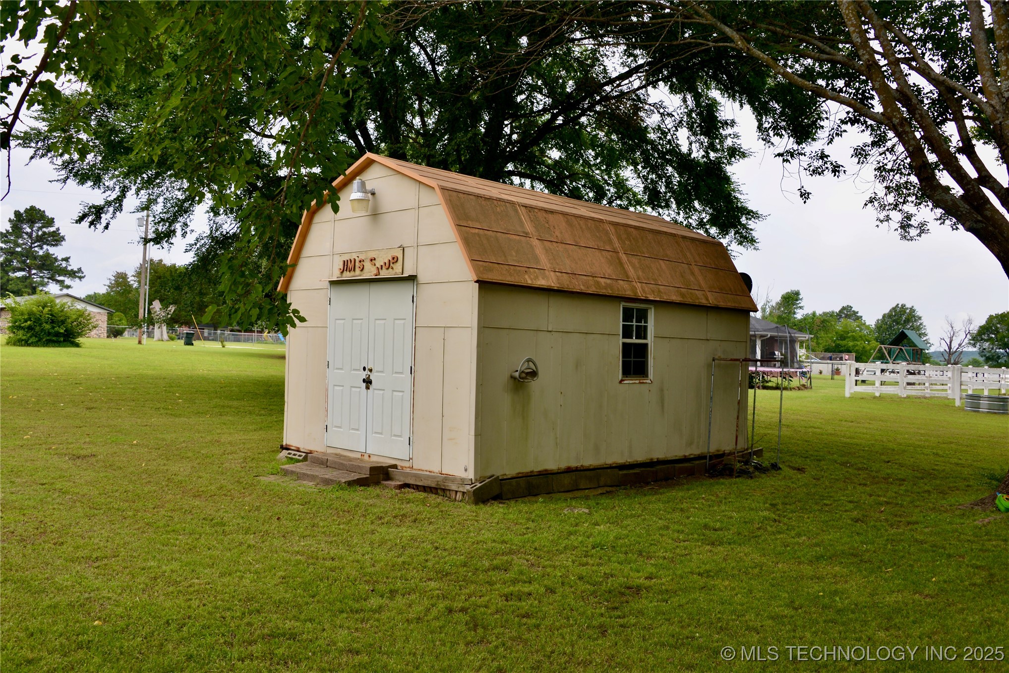1409 N 5th Street Henryetta OK 74437
