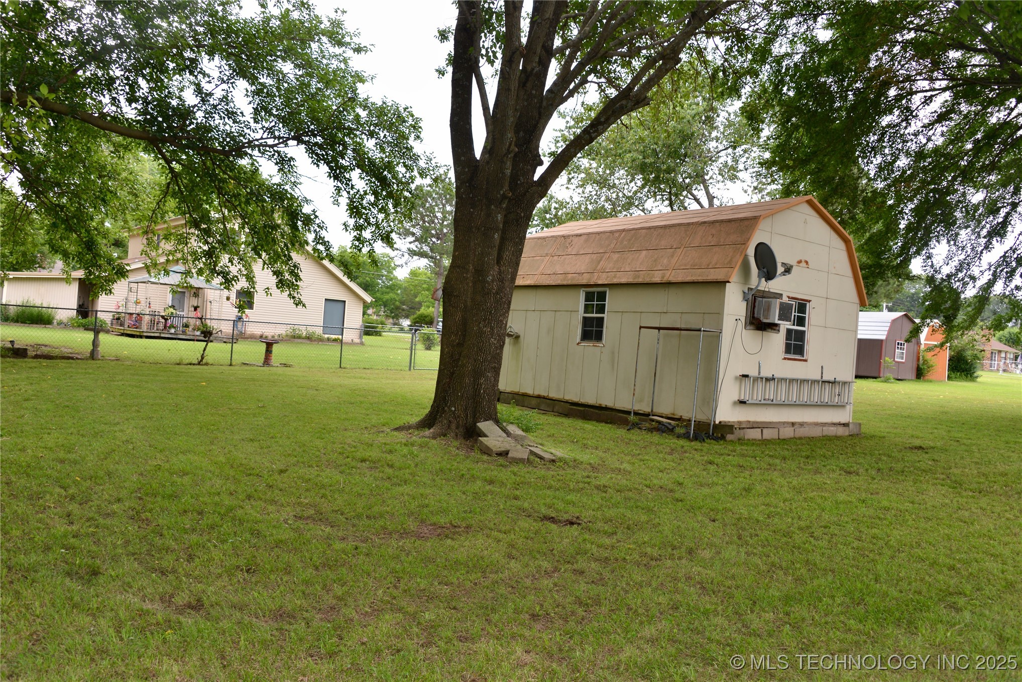1409 N 5th Street Henryetta OK 74437