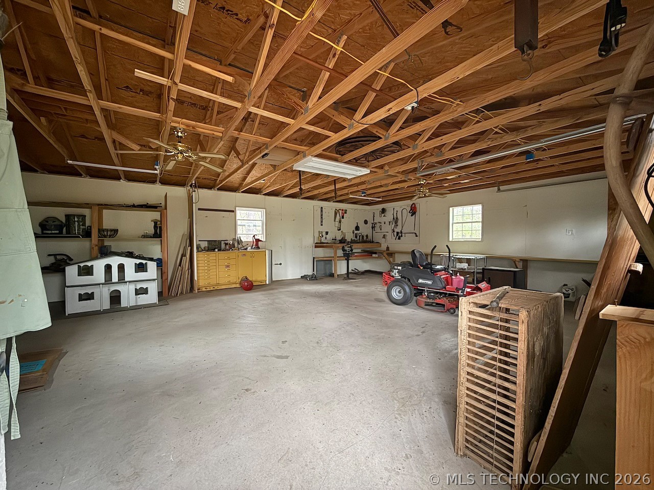 5969 E 620 Road Locust Grove OK 74352