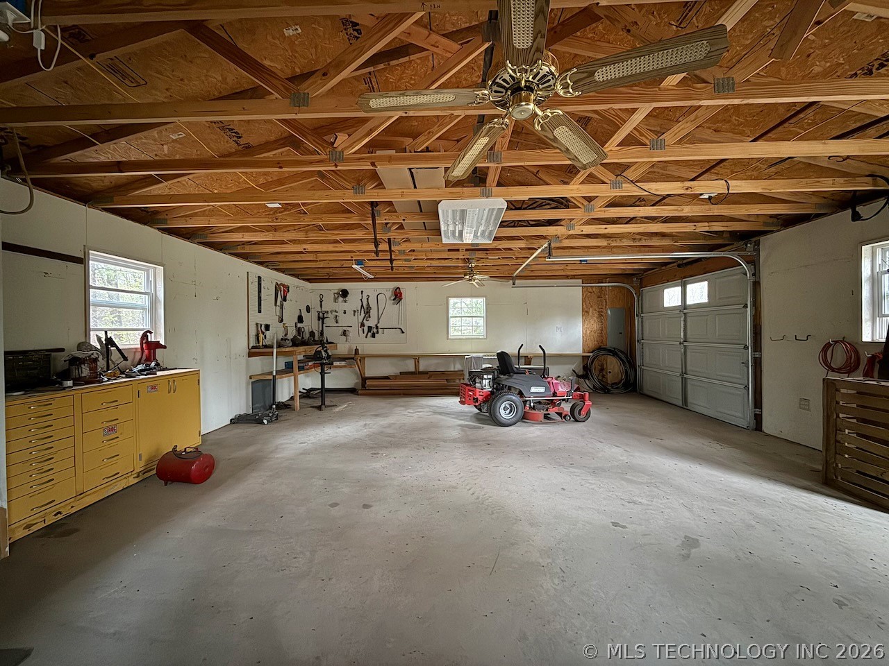 5969 E 620 Road Locust Grove OK 74352