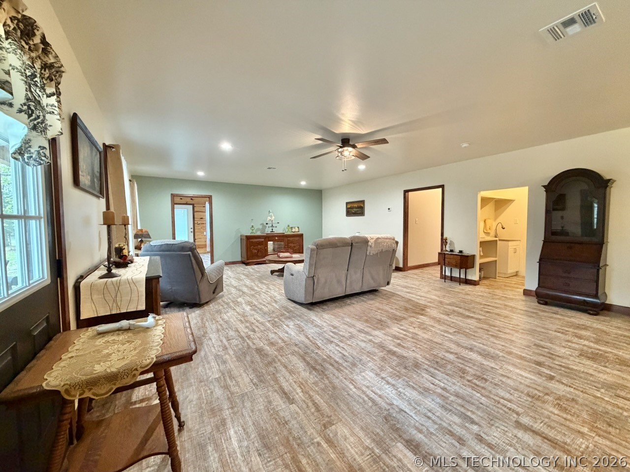 5969 E 620 Road Locust Grove OK 74352