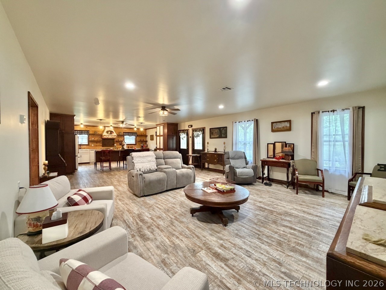 5969 E 620 Road Locust Grove OK 74352