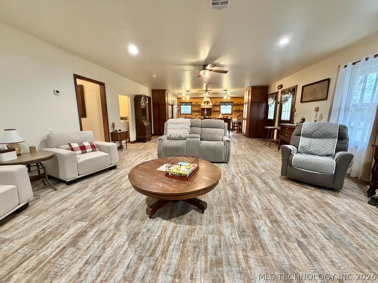 5969 E 620 Road Locust Grove OK 74352