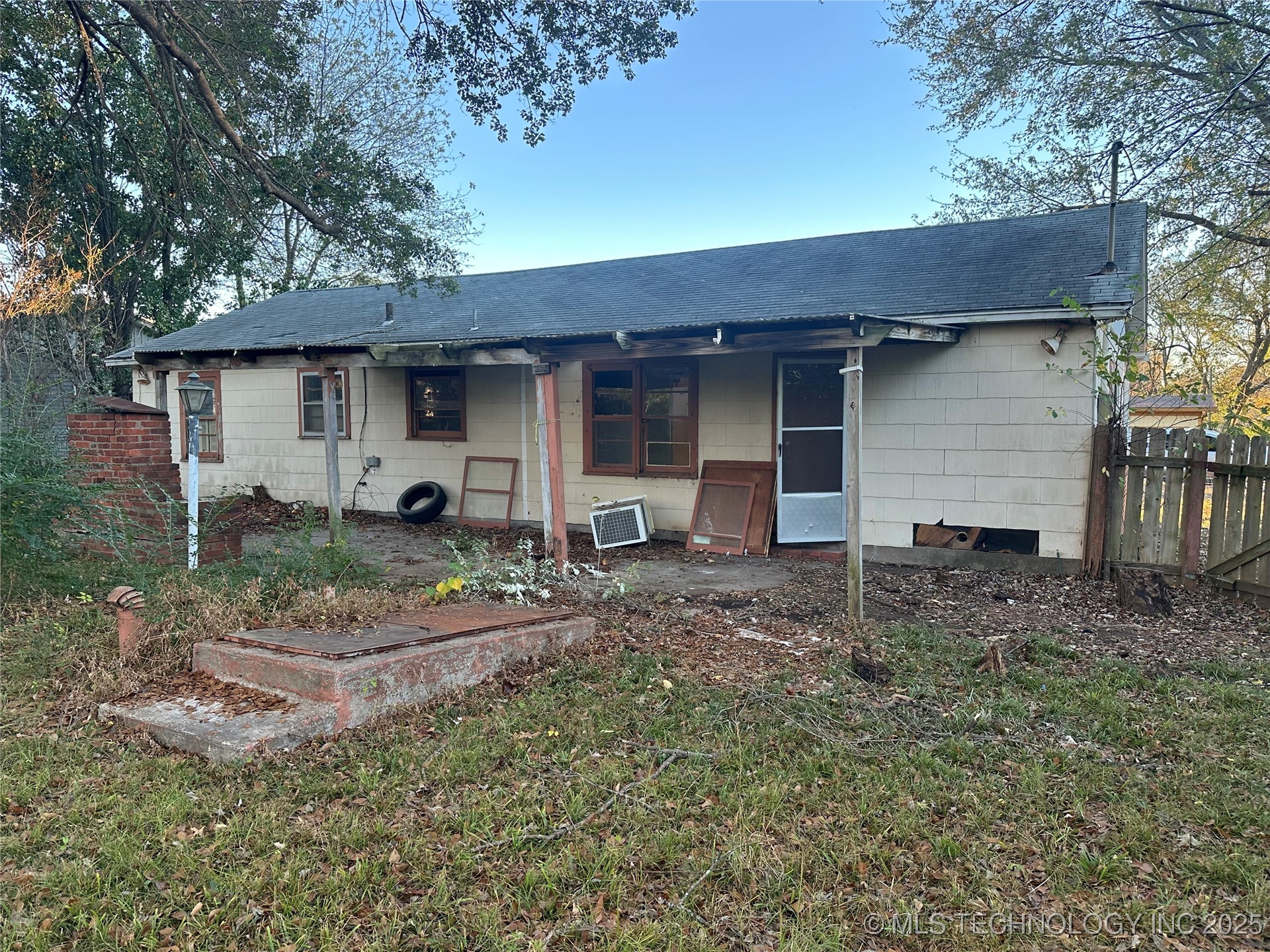 1725 E Elm Lane Okmulgee OK 74447