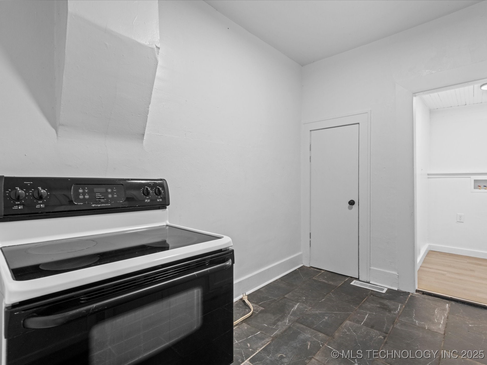 518 E 14th Bartlesville OK 74003