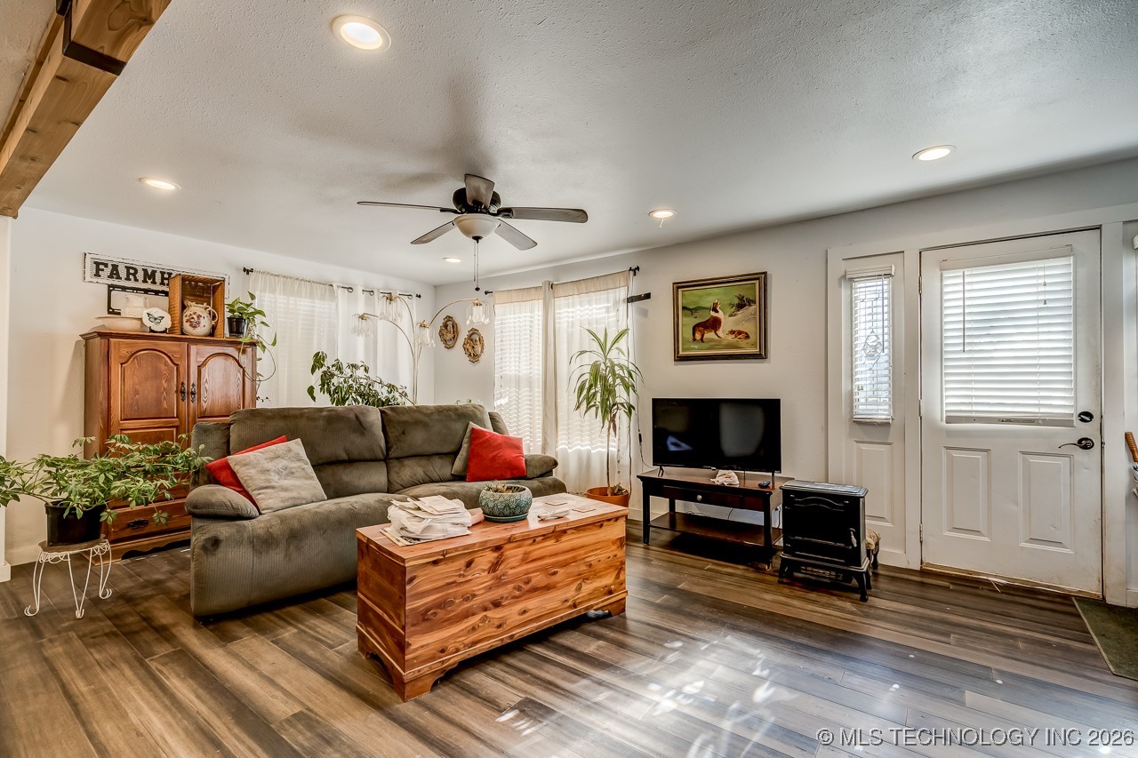 112 W First Street Coyle OK 73027